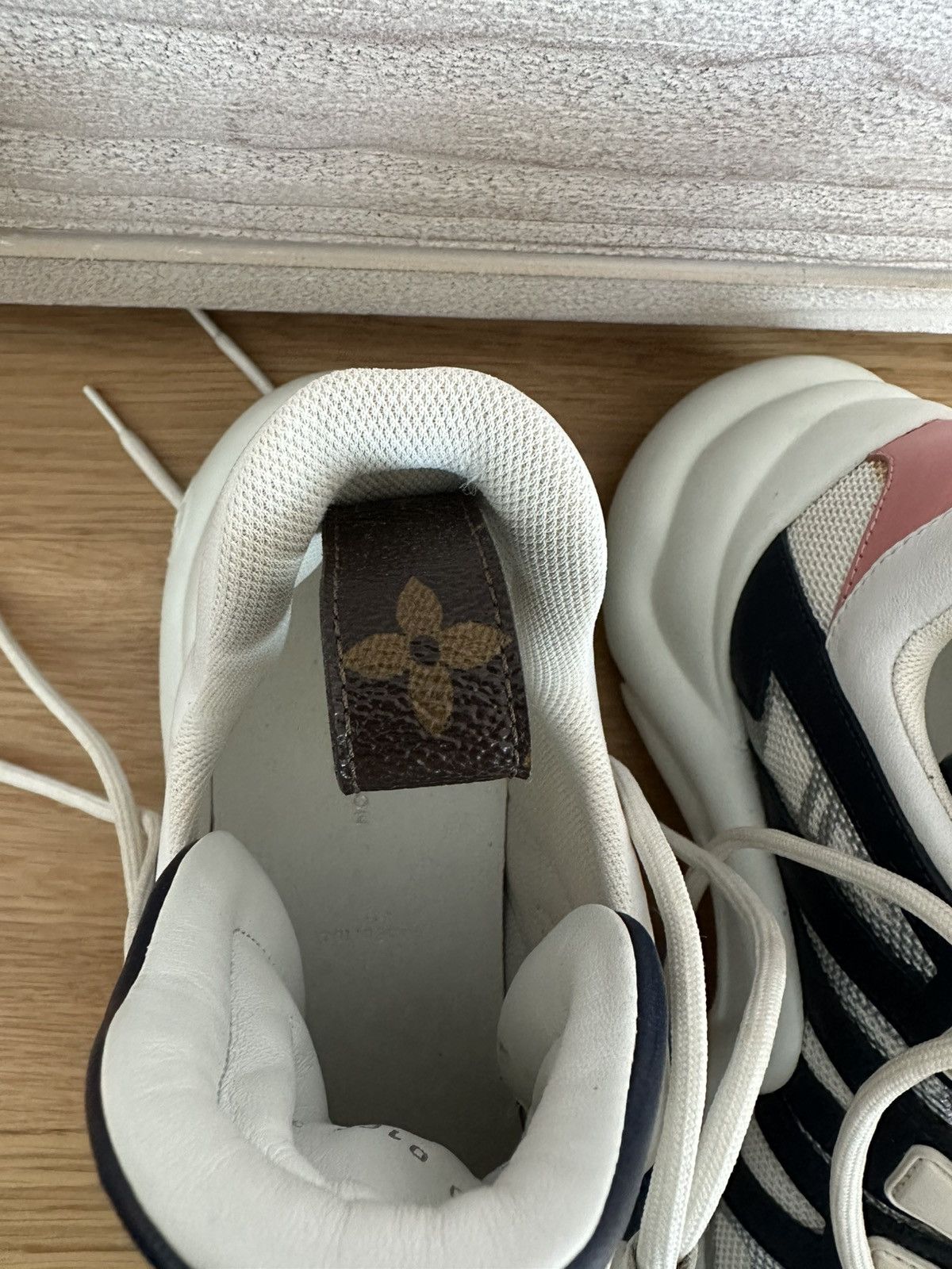 Louis Vuitton Louis Vuitton Archlight Size US 7 / IT 37 - 4 Thumbnail