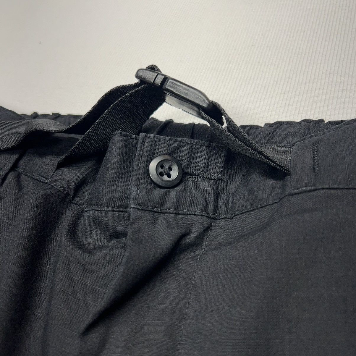Uniqlo Uniqlo Heat Tech Pants 27-30 Waist Black Belt Ripstop Cargo Size US 30 / EU 46 - 9 Thumbnail