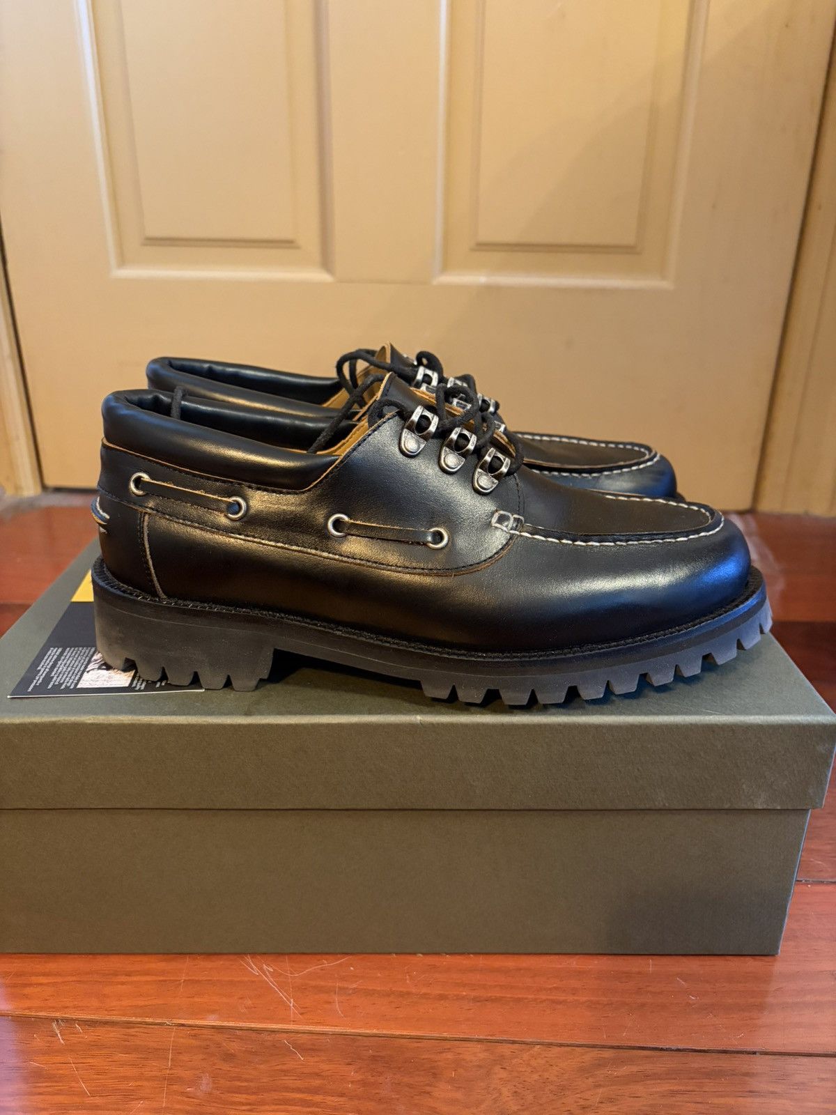 Other Pennon Metal Hook Boat Shoes 40.5 (8-8.5) Size US 8 / EU 41 - 1 Thumbnail