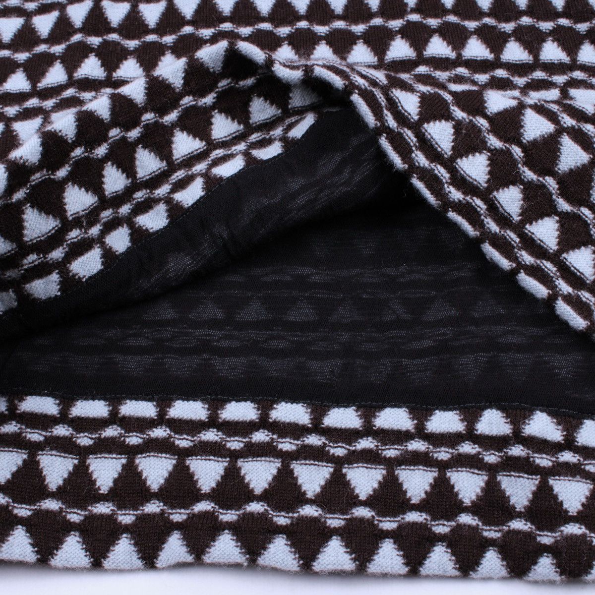 Salvatore Ferragamo × Vintage Vintage Salvatore Ferragamo Wool Cashmere Geometric T-Shirt Size M / US 6-8 / IT 42-44 - 8 Thumbnail