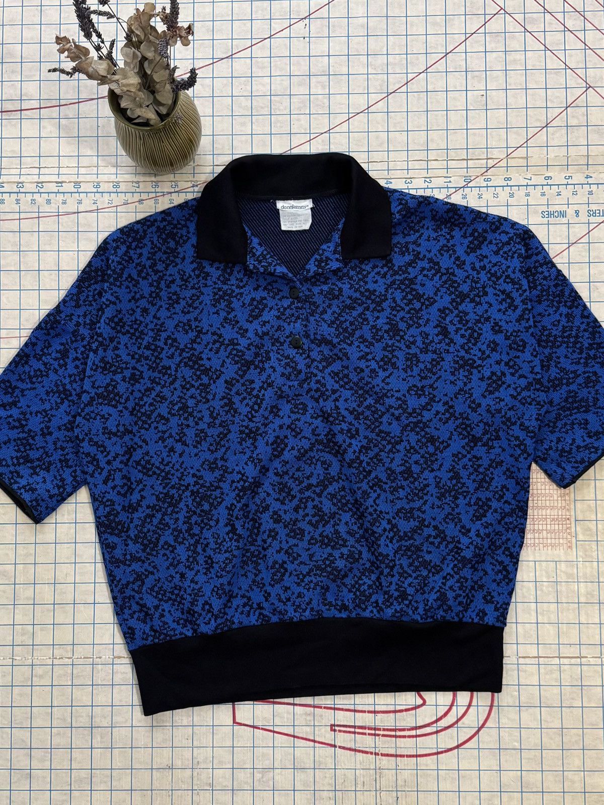 Other × Vintage Vintage Donnkenny Polo Shirt Blue and Black Pattern Fits L Size US L / EU 52-54 / 3 - 2 Thumbnail