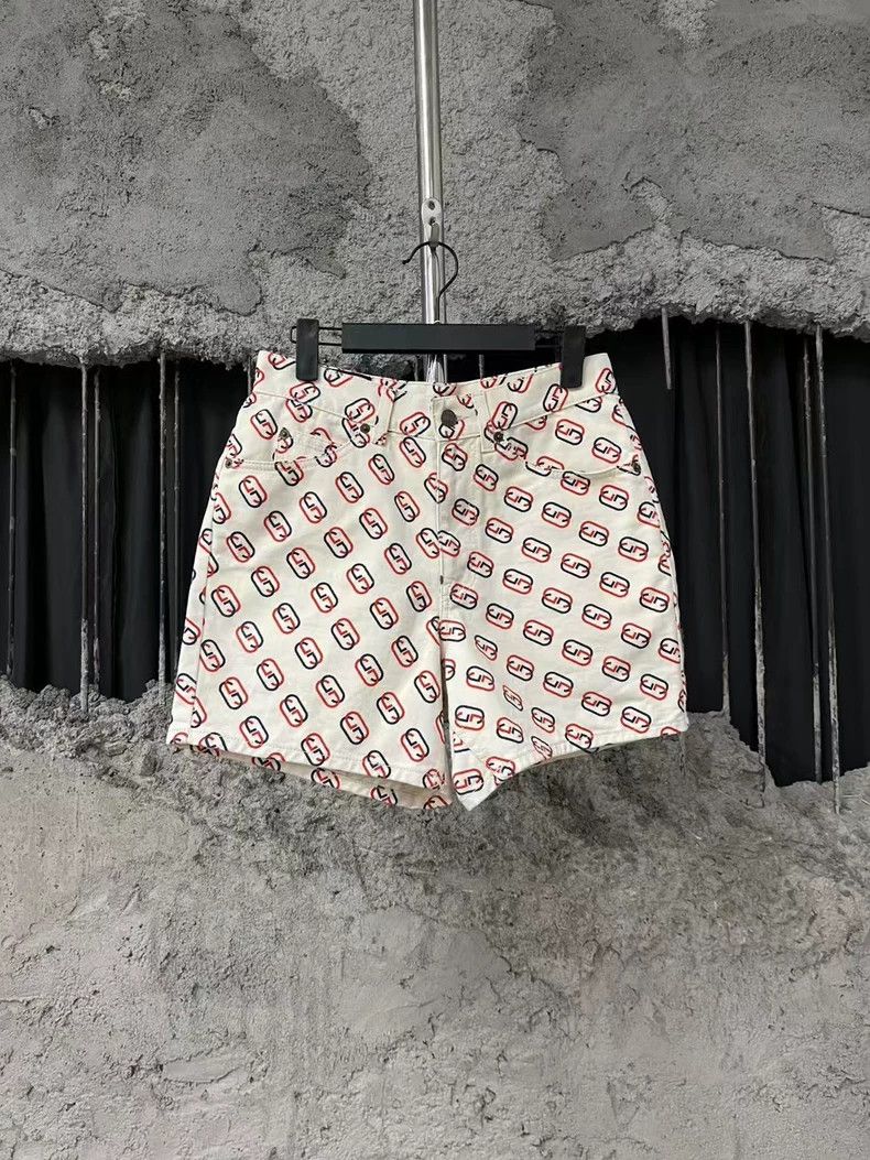 Gucci Gucci Printed Casual Shorts-dmc Size US 30 / EU 46 - 1 Thumbnail