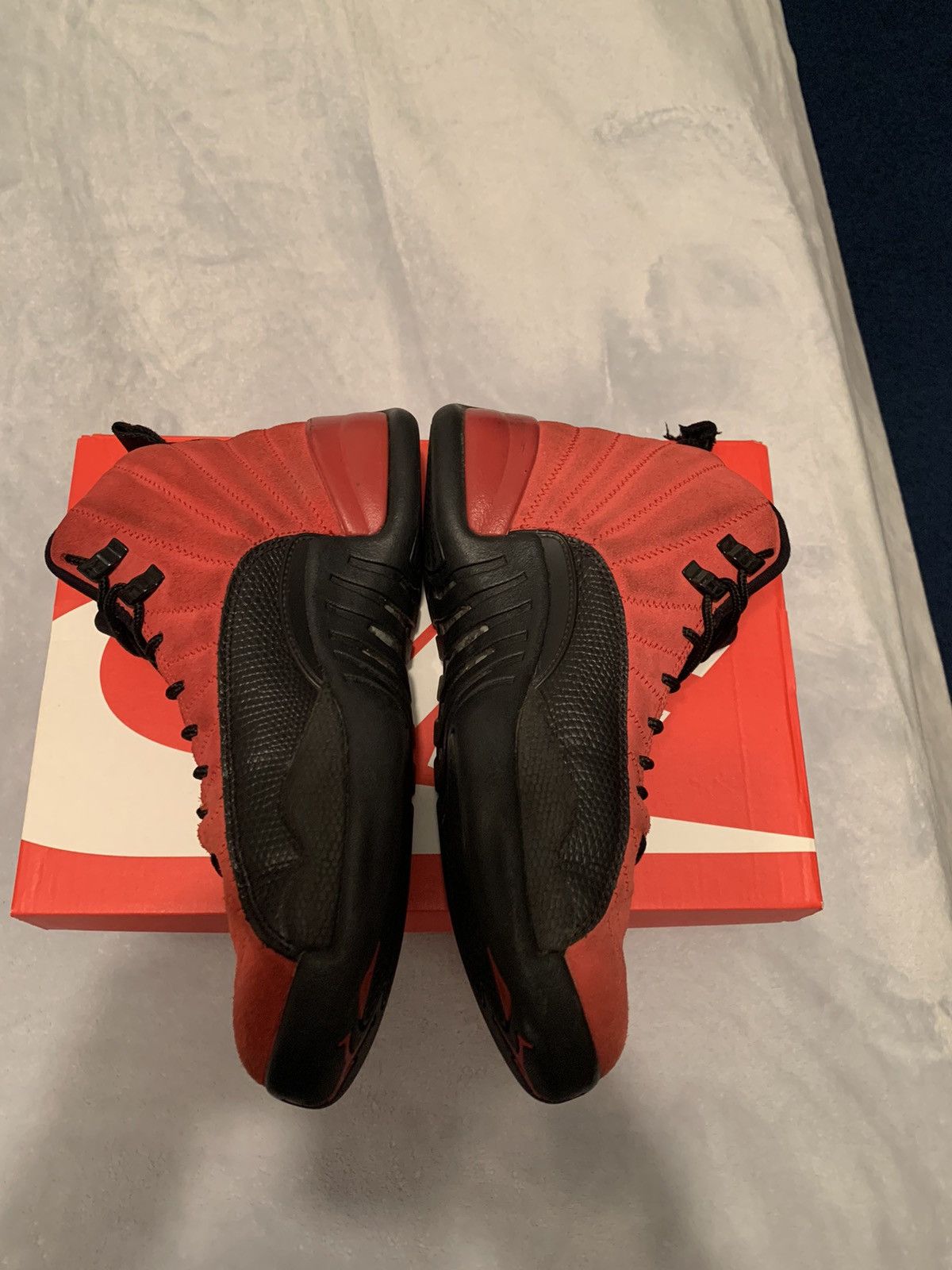 Jordan Brand Jordan 12 Retro Reverse Flu Game 2020 Size 9 Size US 9 / EU 42 - 4 Thumbnail