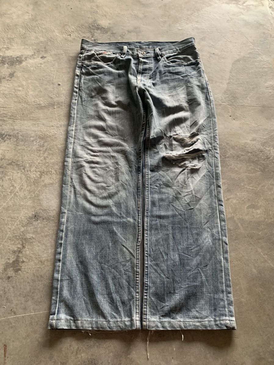 Diesel distressed diesel jeans straight loose d rise style Size US 37 - 3 Thumbnail