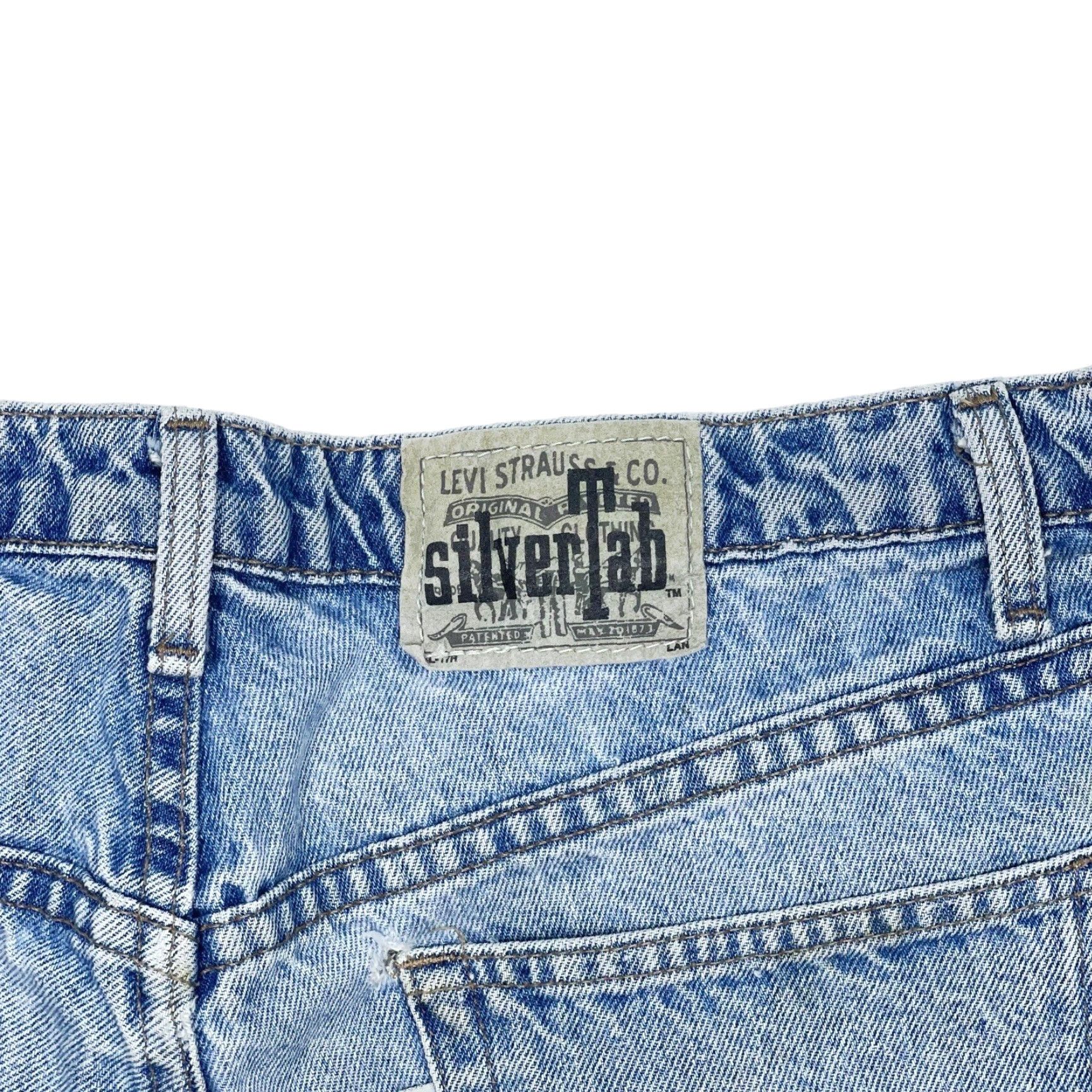 Levi's VINTAGE Levi's SilverTAB Denim Bermuda Shorts Mens Sz 38 Blue 90s Relaxed Fit USA Size US 38 / EU 54 - 4 Thumbnail