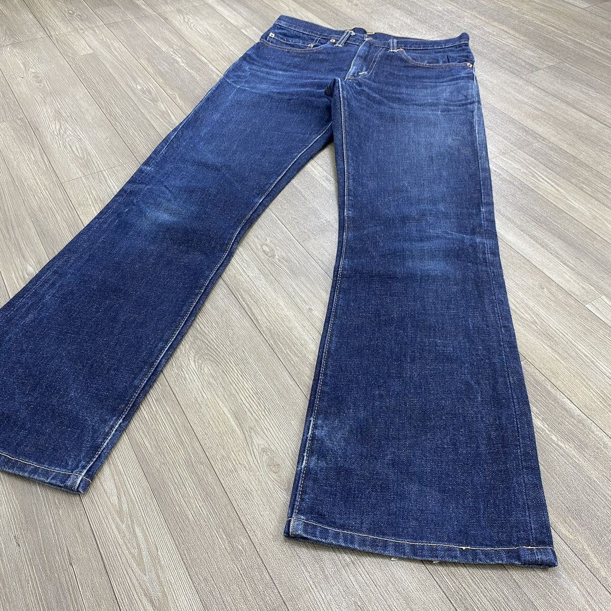 Levi's Vintage Clothing 1990s Vintage Levis 517 Bell Button Bootcut Flared Jeans Size US 31 - 2 Thumbnail