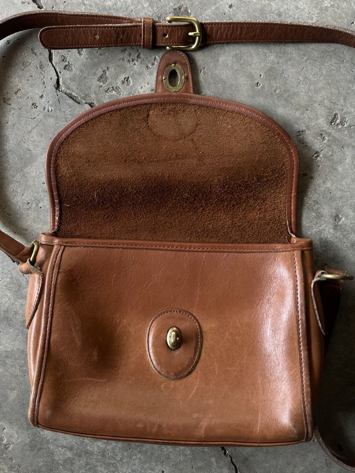 Coach COACH Vintage Willis British Tan Leather Crossbody Bag Size ONE SIZE - 4 Thumbnail
