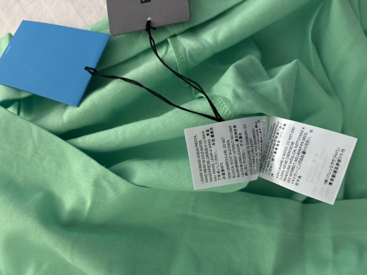 Balenciaga Balenciaga WFP t shirt Size US S / EU 44-46 / 1 - 7 Thumbnail