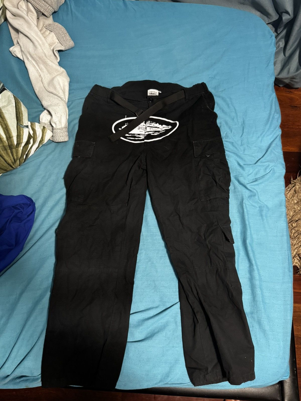 Corteiz Corteiz 4Starz Special Edition Guerillaz Cargos -Black/White Size US 34 / EU 50 - 1 Thumbnail