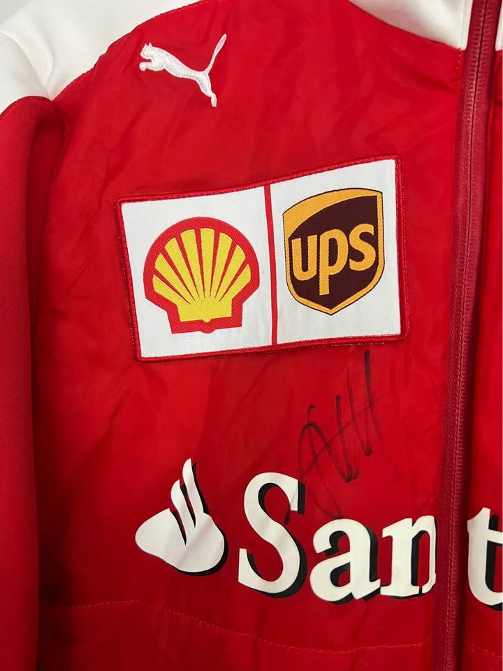 Puma Rare Autographed Puma Scuderia Ferrari F1 Racing Jacket Size US S / EU 44-46 / 1 - 3 Thumbnail
