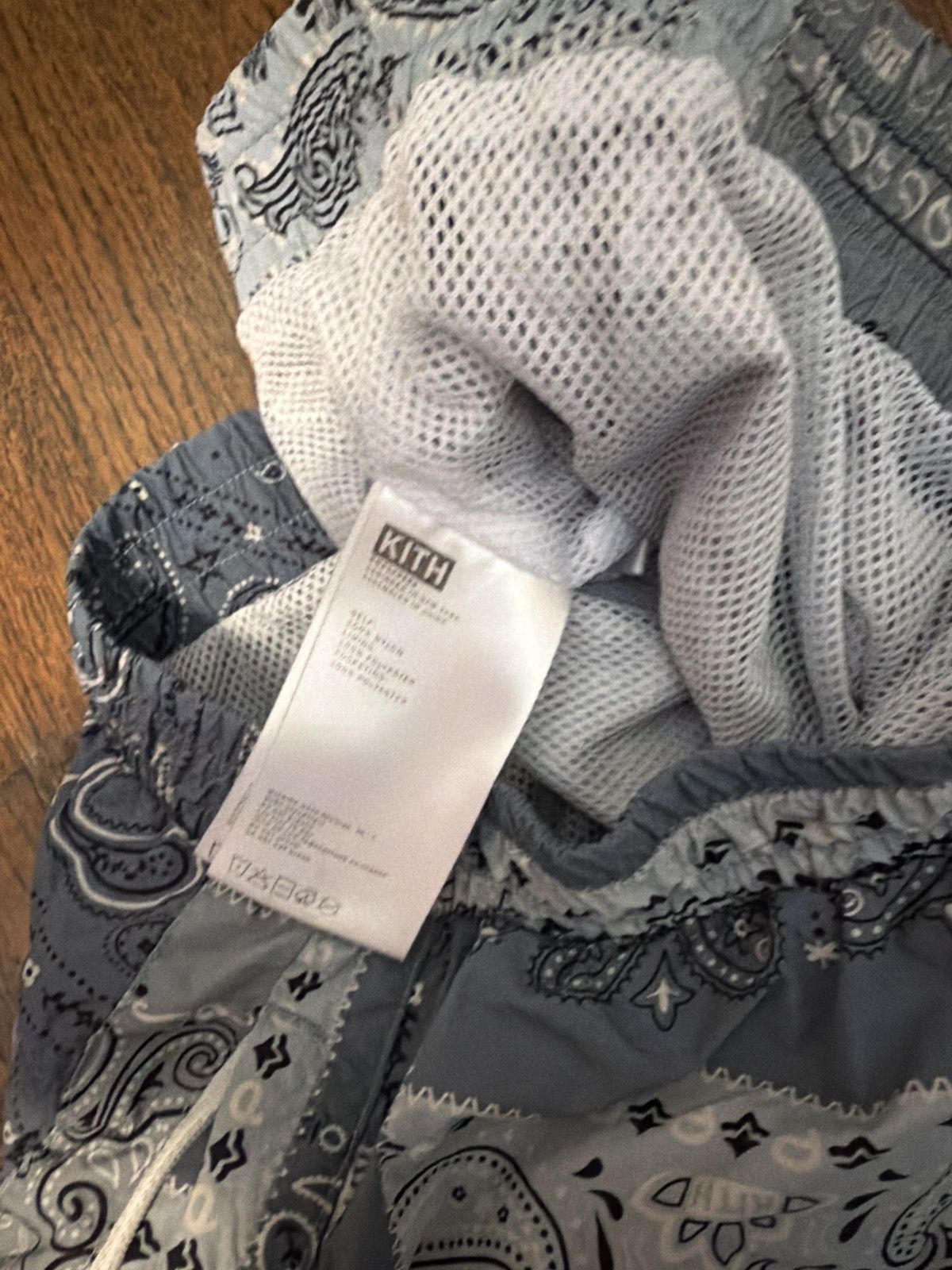 Kith Kith Bandana Swim Shorts Size 30 Size US 30 / EU 46 - 4 Thumbnail