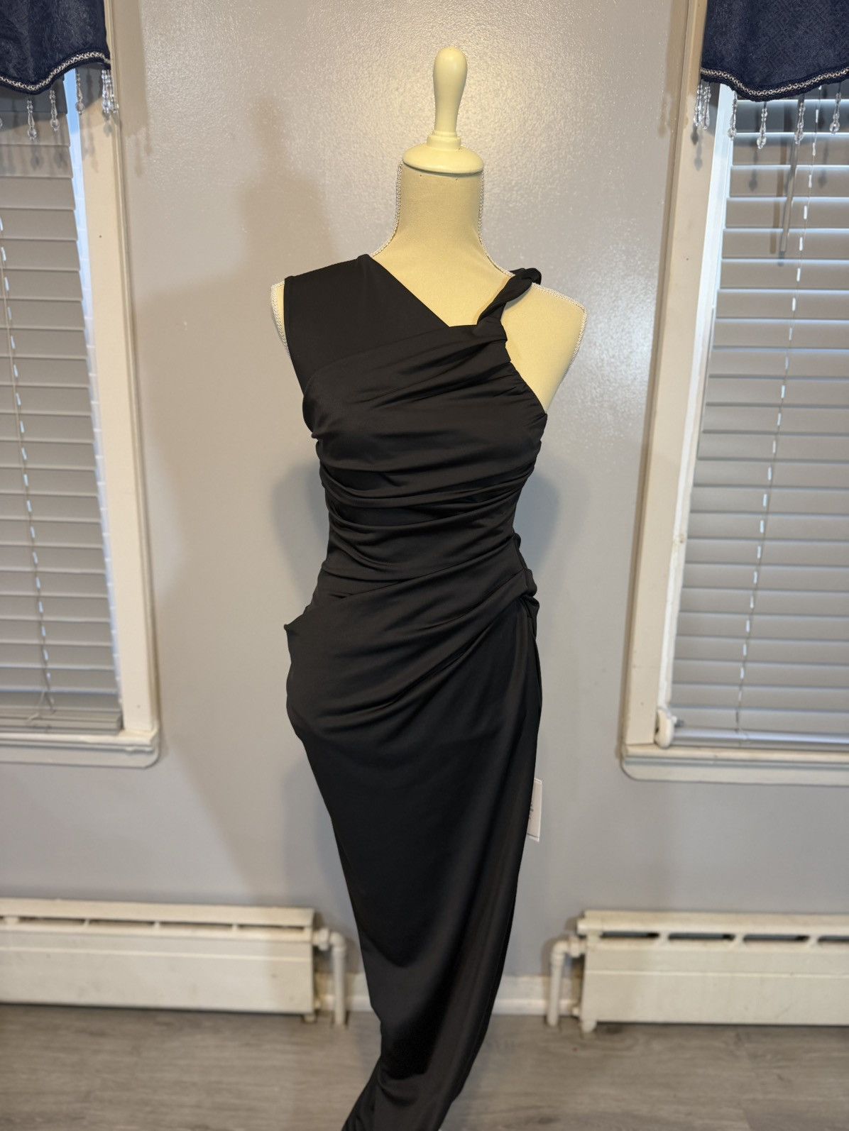 Lovers and Friends Lovers + Friends Athena Gown Black One Shoulder NWT M Size M / US 6-8 / IT 42-44 - 3 Thumbnail