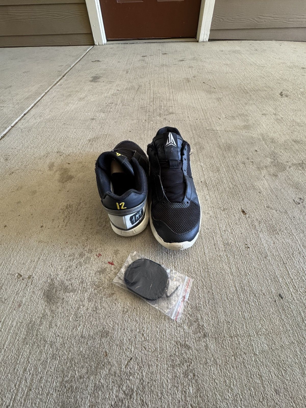 Nike Ja morant 1 Size US 13 / EU 46 - 3 Thumbnail