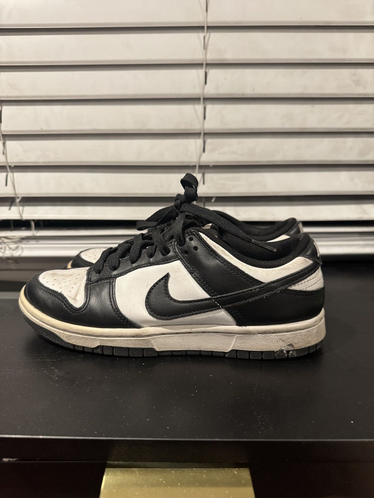 Nike NIKE PANDA DUNKS GREAT CONDTION Size US 6.5 / EU 39-40 - 4 Thumbnail