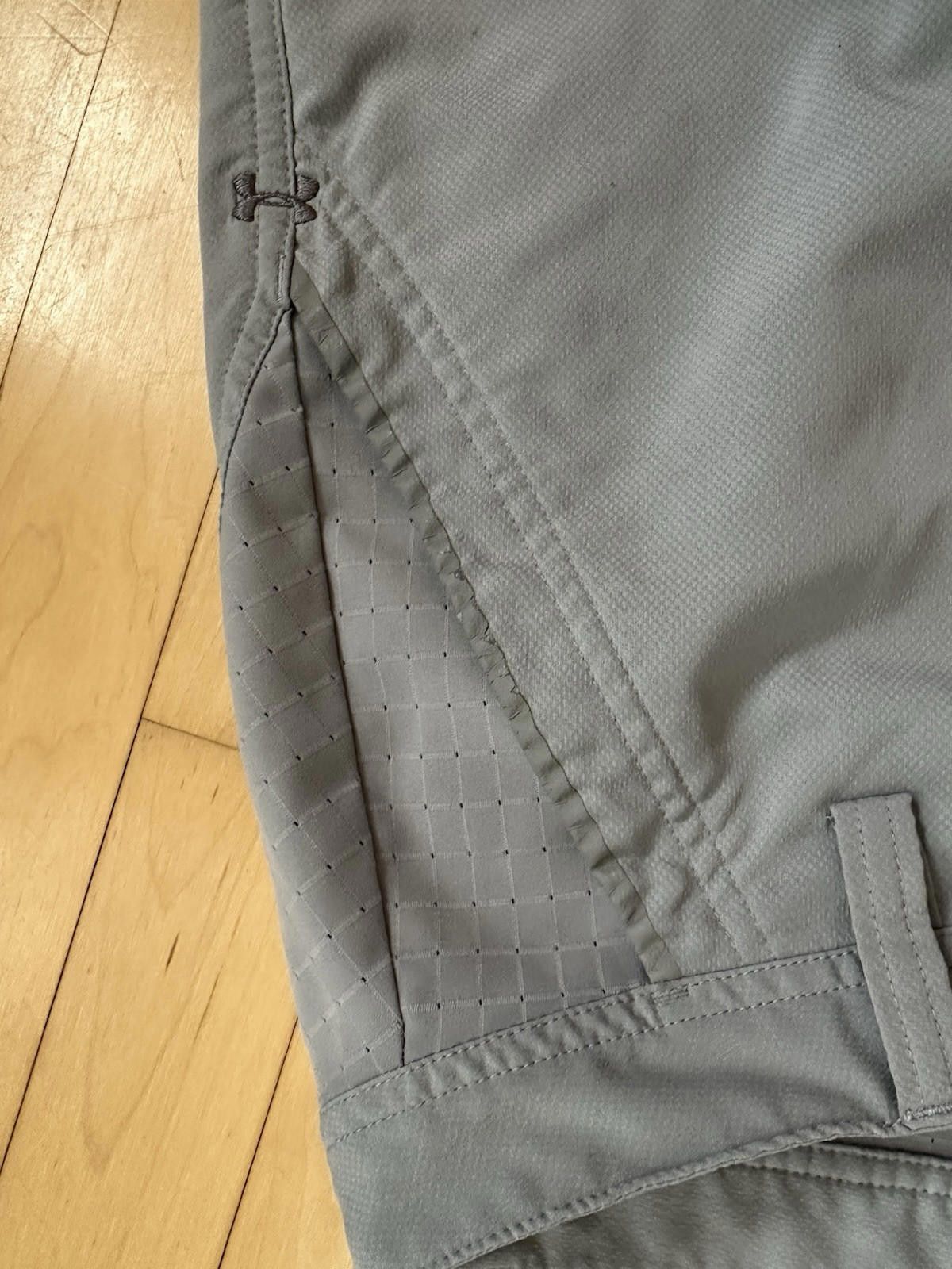 Under Armour Under Armour Shorts Mens 34 Gray Golf Loose Heatgear Size US 34 / EU 50 - 6 Thumbnail
