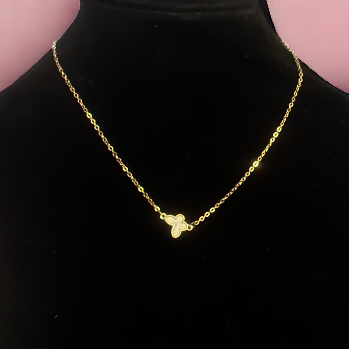 Other Gold tone mother of pearl butterfly necklace Size ONE SIZE - 1 Thumbnail