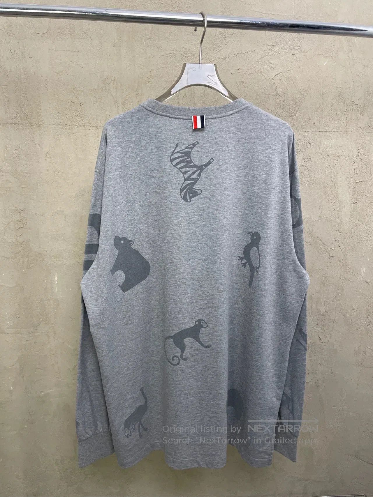 Thom Browne thom browne gray long sleeve t-shirt with print. Size US M / EU 48-50 / 2 - 3 Thumbnail