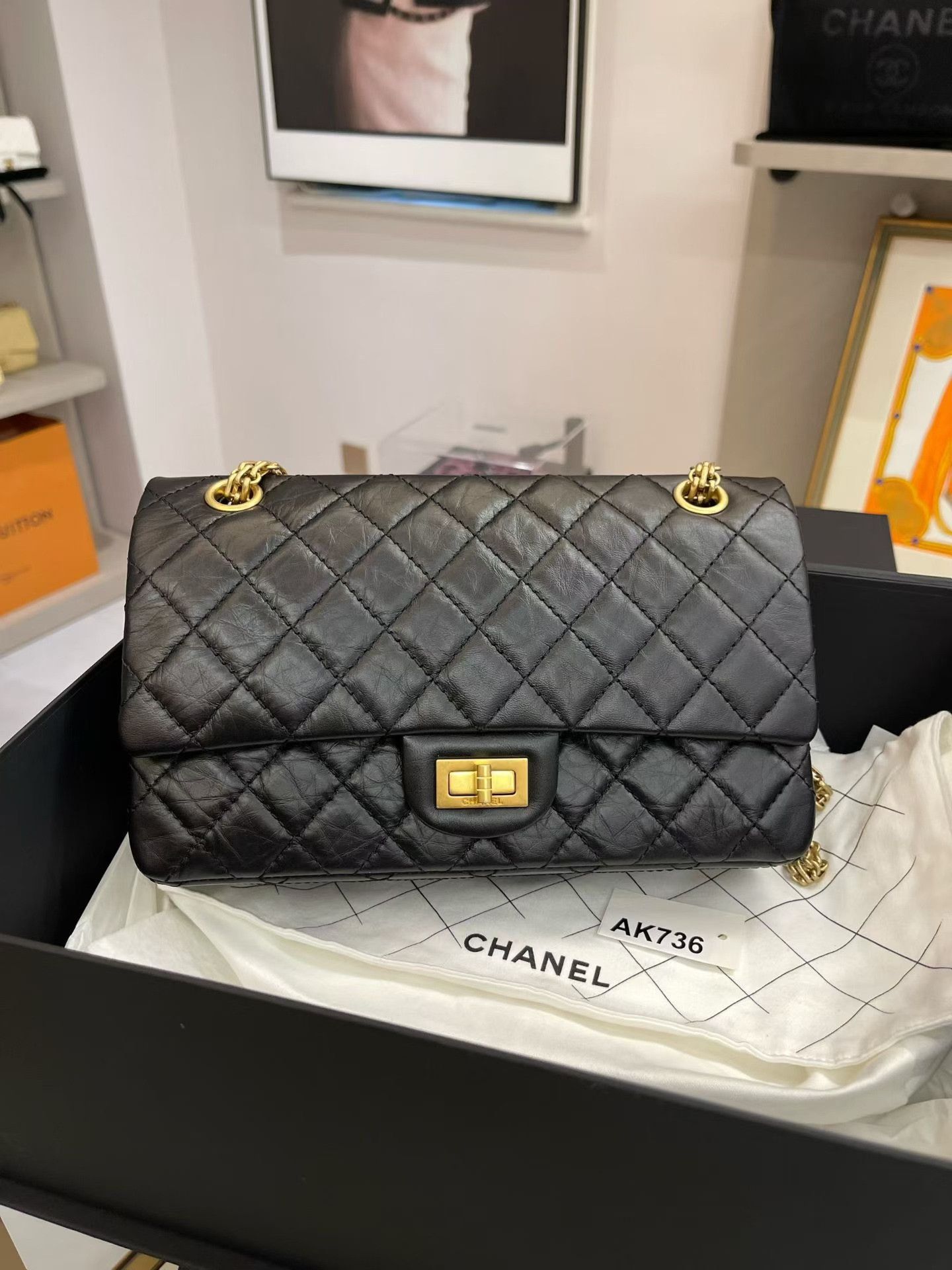 Chanel Pre-loved Bag Very good condition Size ONE SIZE - 1 Thumbnail
