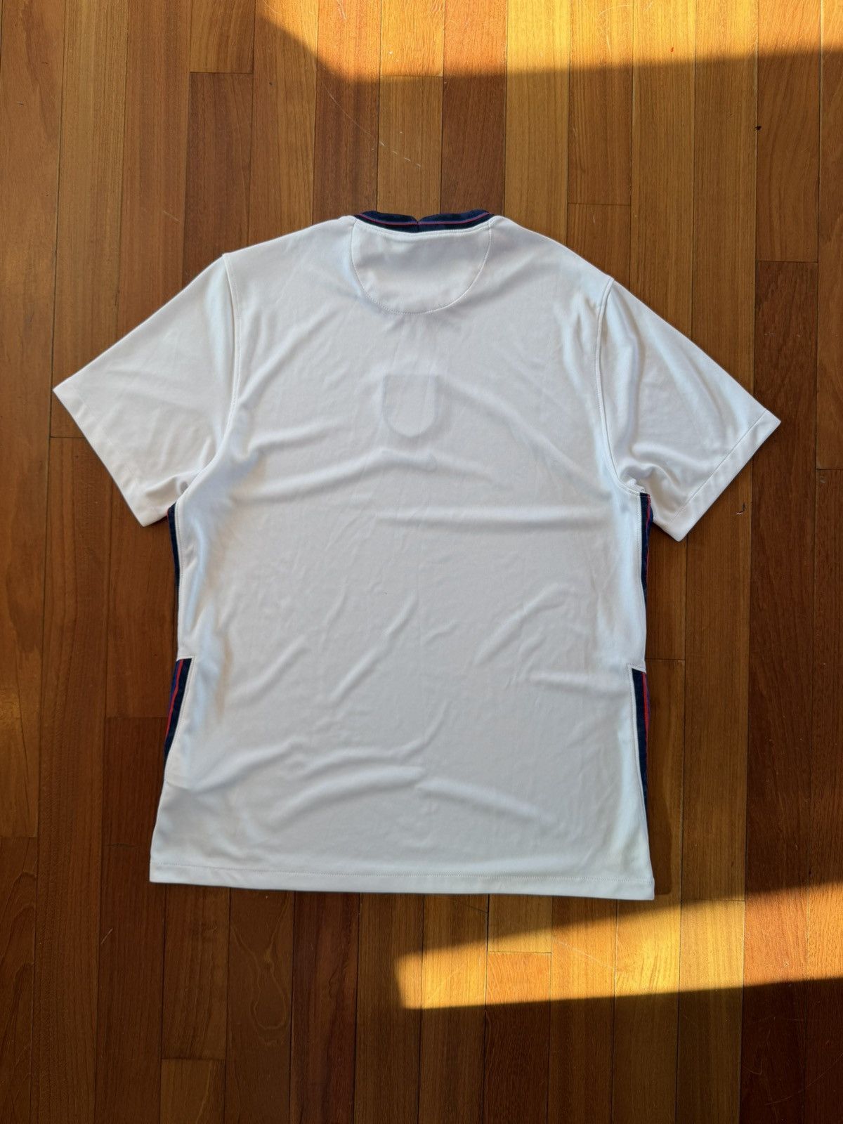 Nike Nike England 2022 White Jersey M Football Shirt Size US M / EU 48-50 / 2 - 9 Thumbnail