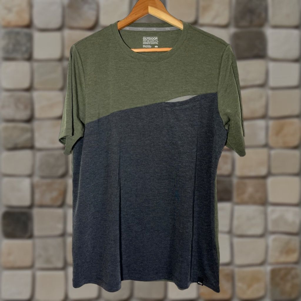 Outdoor Research Outdoor Research Men's Clearwater Short Sleeve Tee V064 Sz L Shirt Adult Large Multicolor Pockets Lightweight Lyocell Polyester Outdoor 2020s Mens Size US 33 - 1 Thumbnail