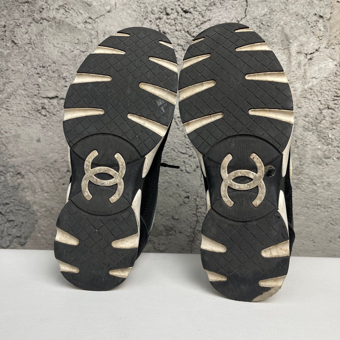 Chanel Chanel Women's 37 Sneaker As Pictured Size US 6.5 / IT 36.5 - 8 Thumbnail