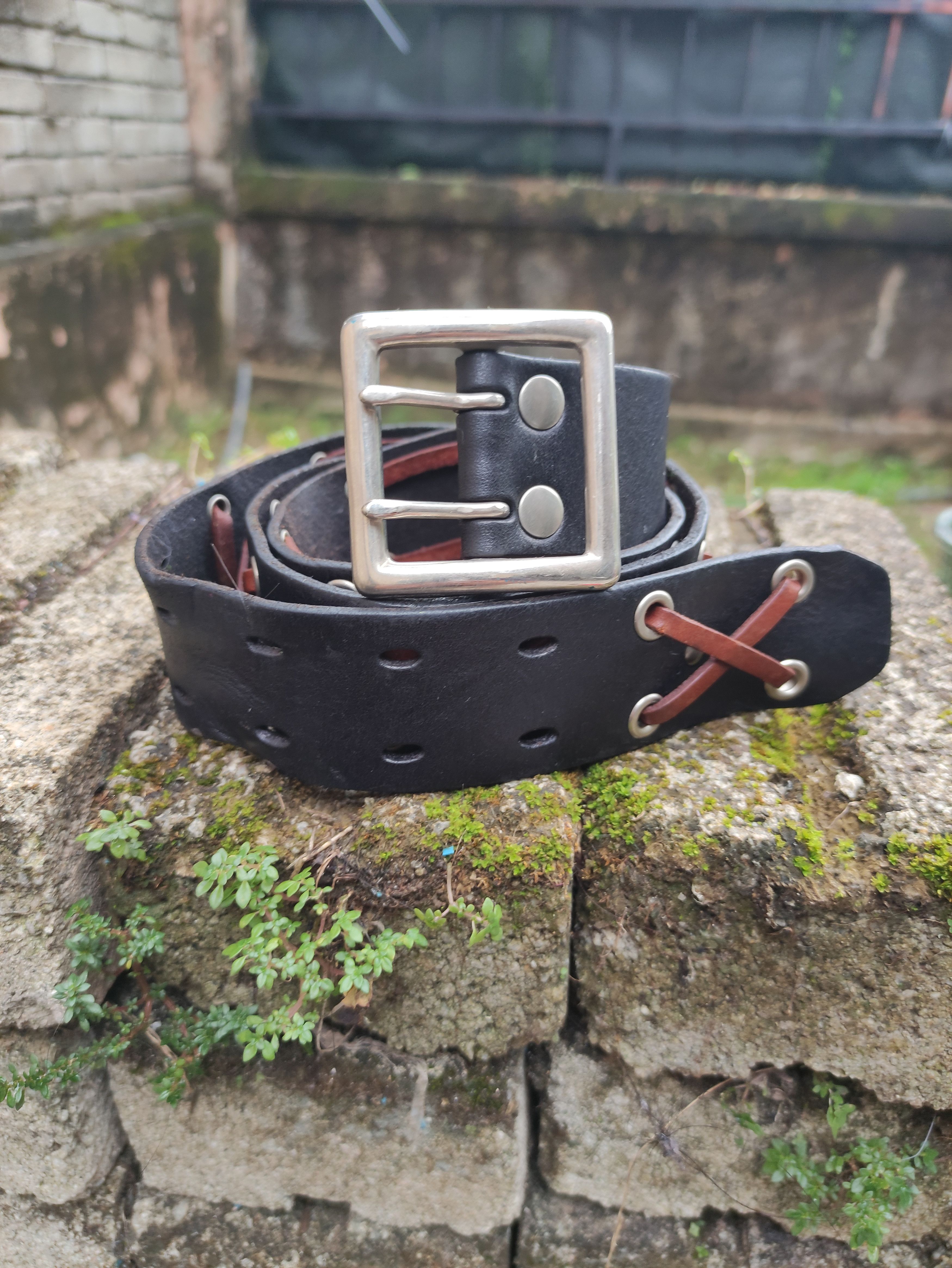 American Eagle Outfitters AMERICAN EAGLE VINTAGE LEATHER BELT CROSS STITCH DESIGN Size 34 - 2 Thumbnail