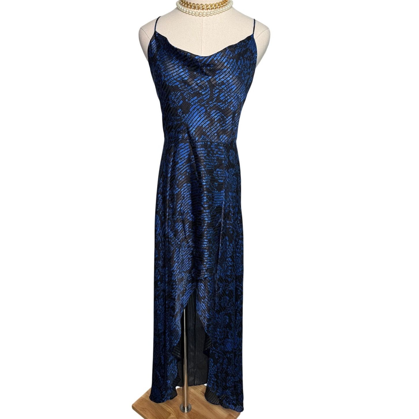 Alice + Olivia Alice + Olivia Christina Dress Size 6 dramatic blue black Size M / US 6-8 / IT 42-44 - 5 Thumbnail
