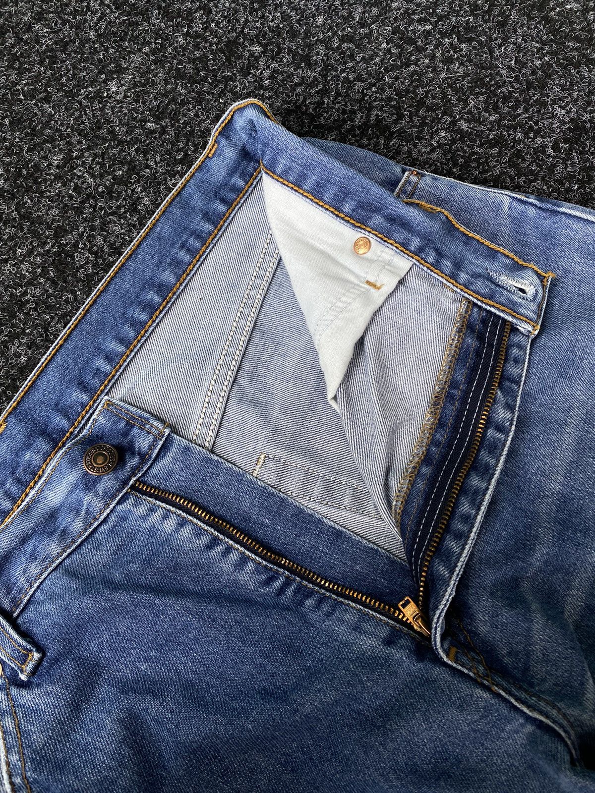 Levi's × Vintage Vintage Y2K Levi’s 521 baggy pants Size US 36 / EU 52 - 7 Thumbnail
