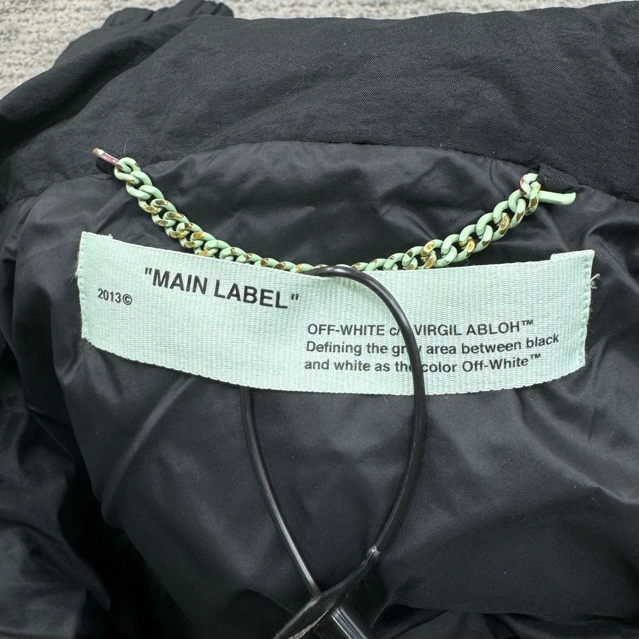 Off-White off white down jacket, size L Size US L / EU 52-54 / 3 - 4 Thumbnail
