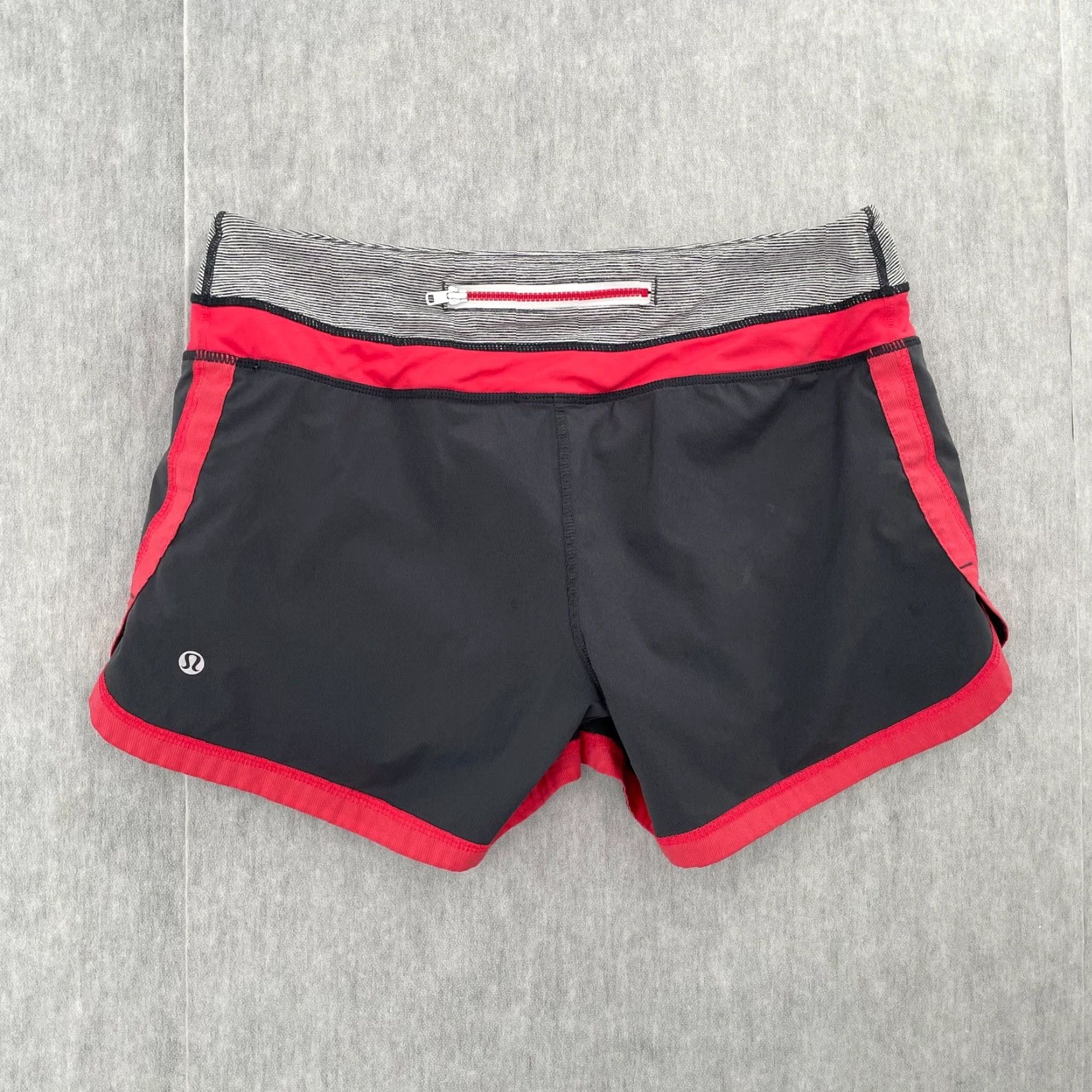 Lululemon Lululemon Shorts Womens 6 Gray Pink Lined Pockets Stretch Logo Ladies 6 Size 28" / US 6 / IT 42 - 2 Thumbnail