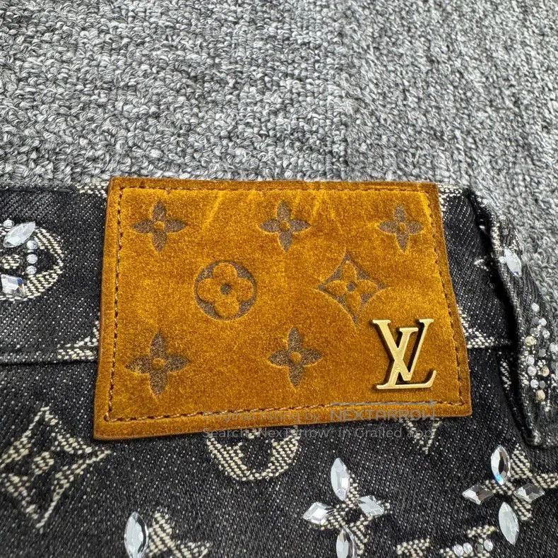 Louis Vuitton Louis Vuitton Rhinestone Print Distressed Jeans. Size US 30 / EU 46 - 3 Thumbnail