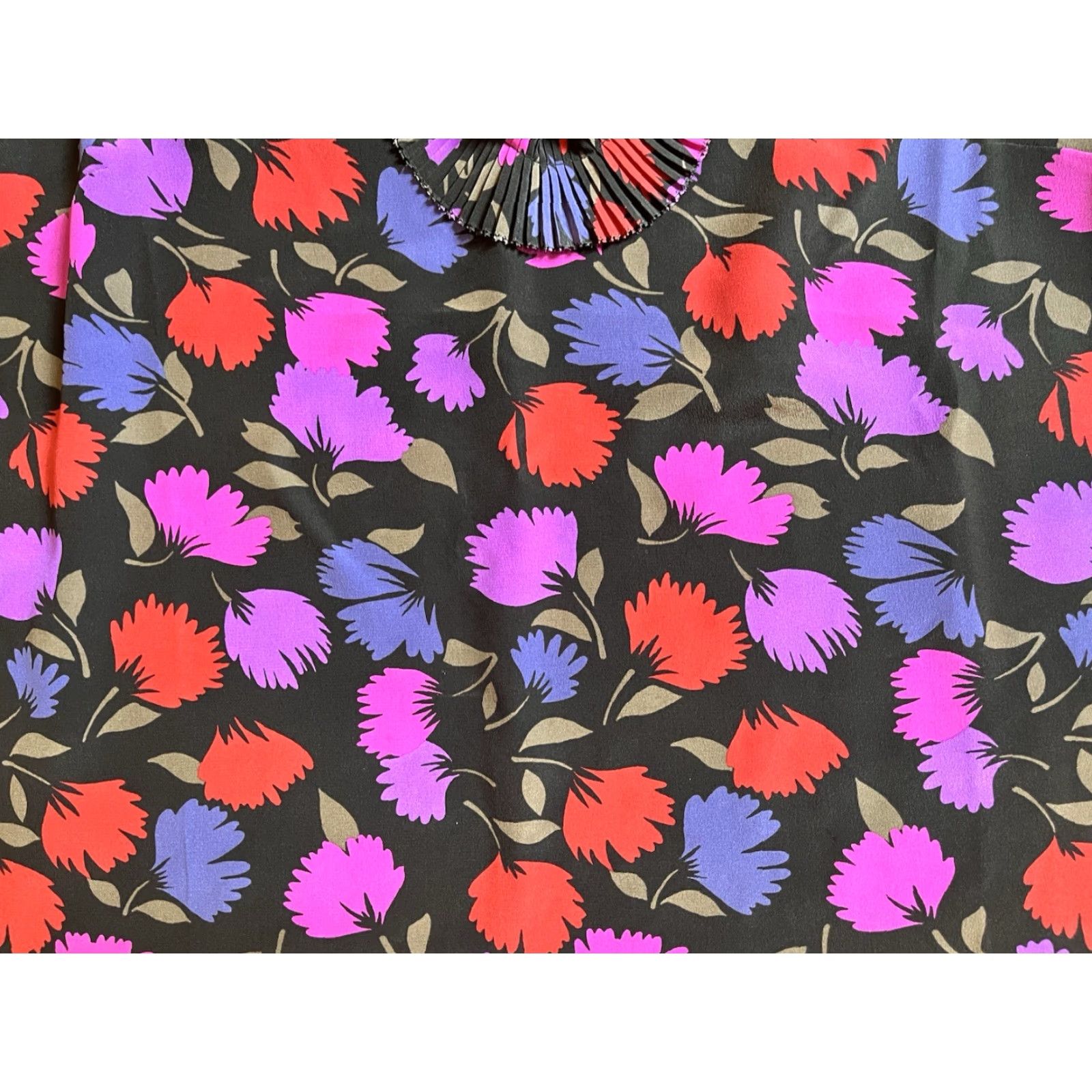 J.Crew J Crew Painted Pansy Floral Ruffle Silk Blouse Women’s 12P Pink Purple Red Multicolor Floral Sleeveless V-Neck Blouse Size XL / US 12-14 / IT 48-50 - 3 Thumbnail