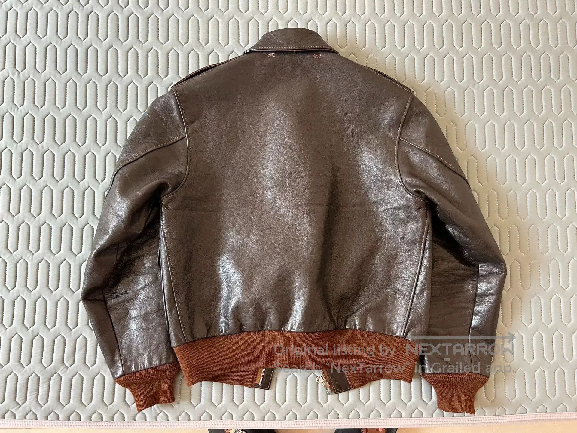 TOYS McCOY vintage leather bomber jacket with red patch. Size US M / EU 48-50 / 2 - 2 Thumbnail