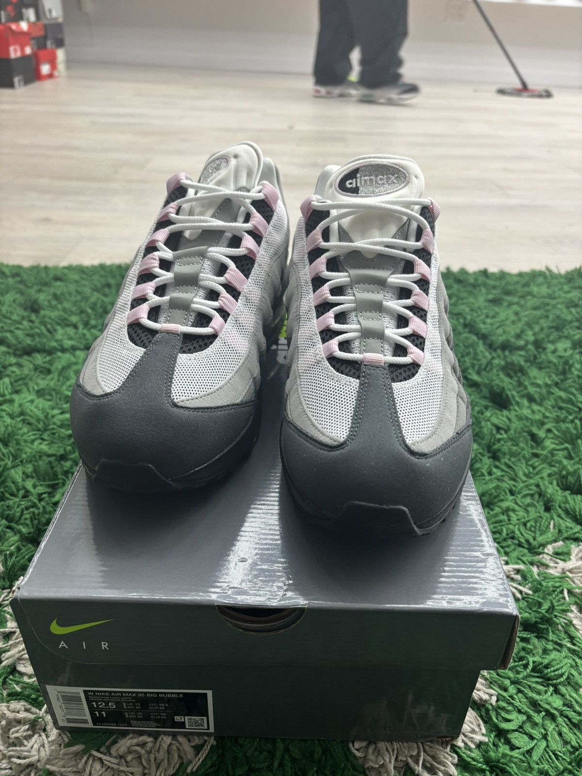 Nike ✅Nike Air Max 95 OG Neon Size 11M Size US 11 / EU 44 - 2 Thumbnail