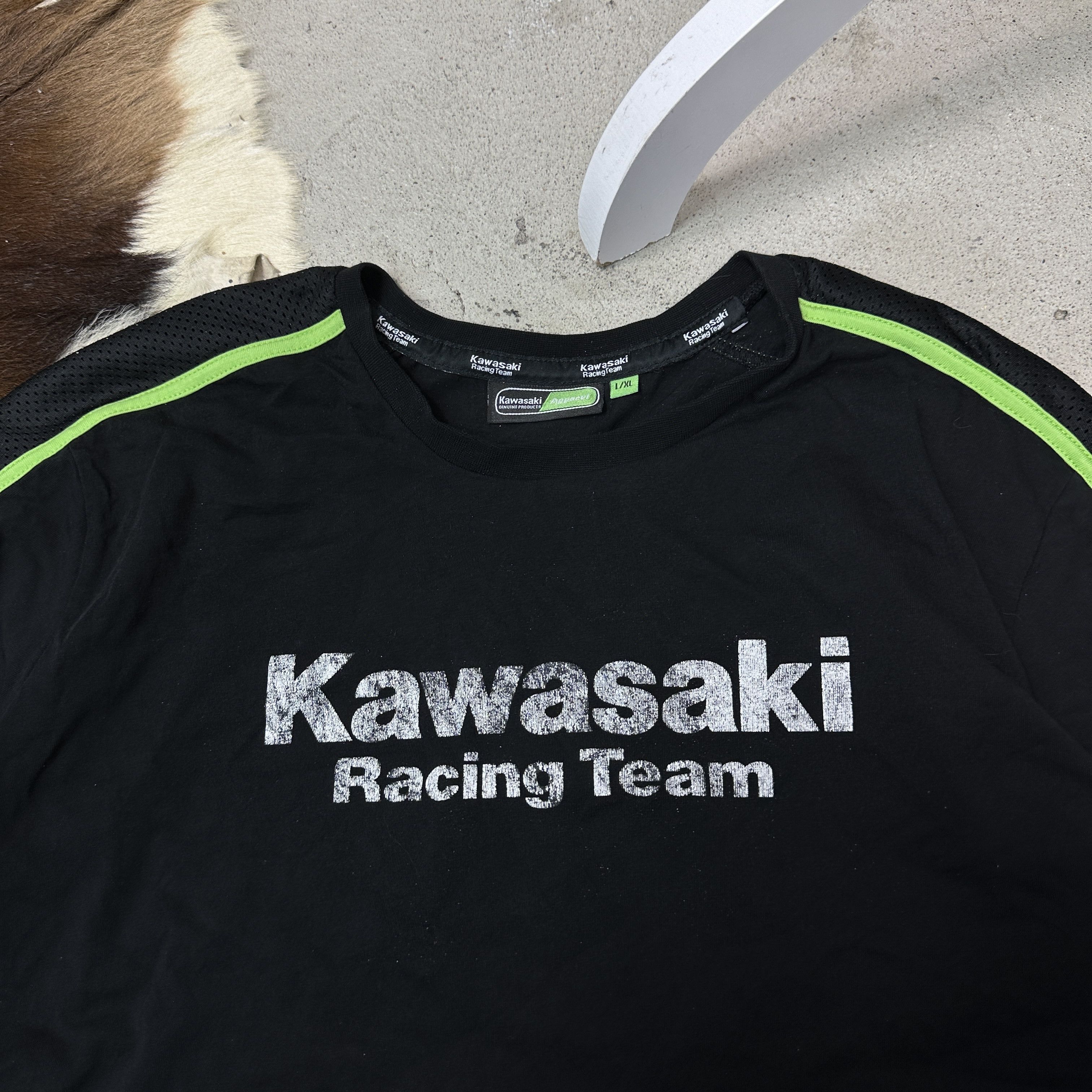 Vintage Vintage Moto Biker Racing Kawasaki Printed T-shirt Y2K Size US M / EU 48-50 / 2 - 2 Thumbnail
