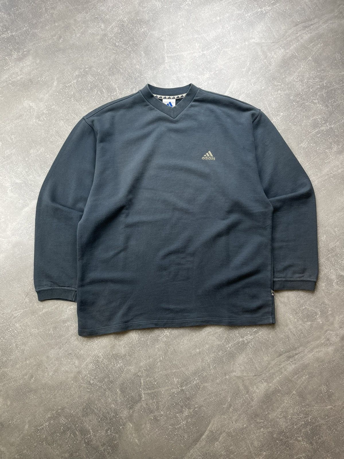 Adidas × Vintage Vintage 2000s Adidas V-Neck Sweatshirt Navy Blue Size US M / EU 48-50 / 2 - 2 Thumbnail