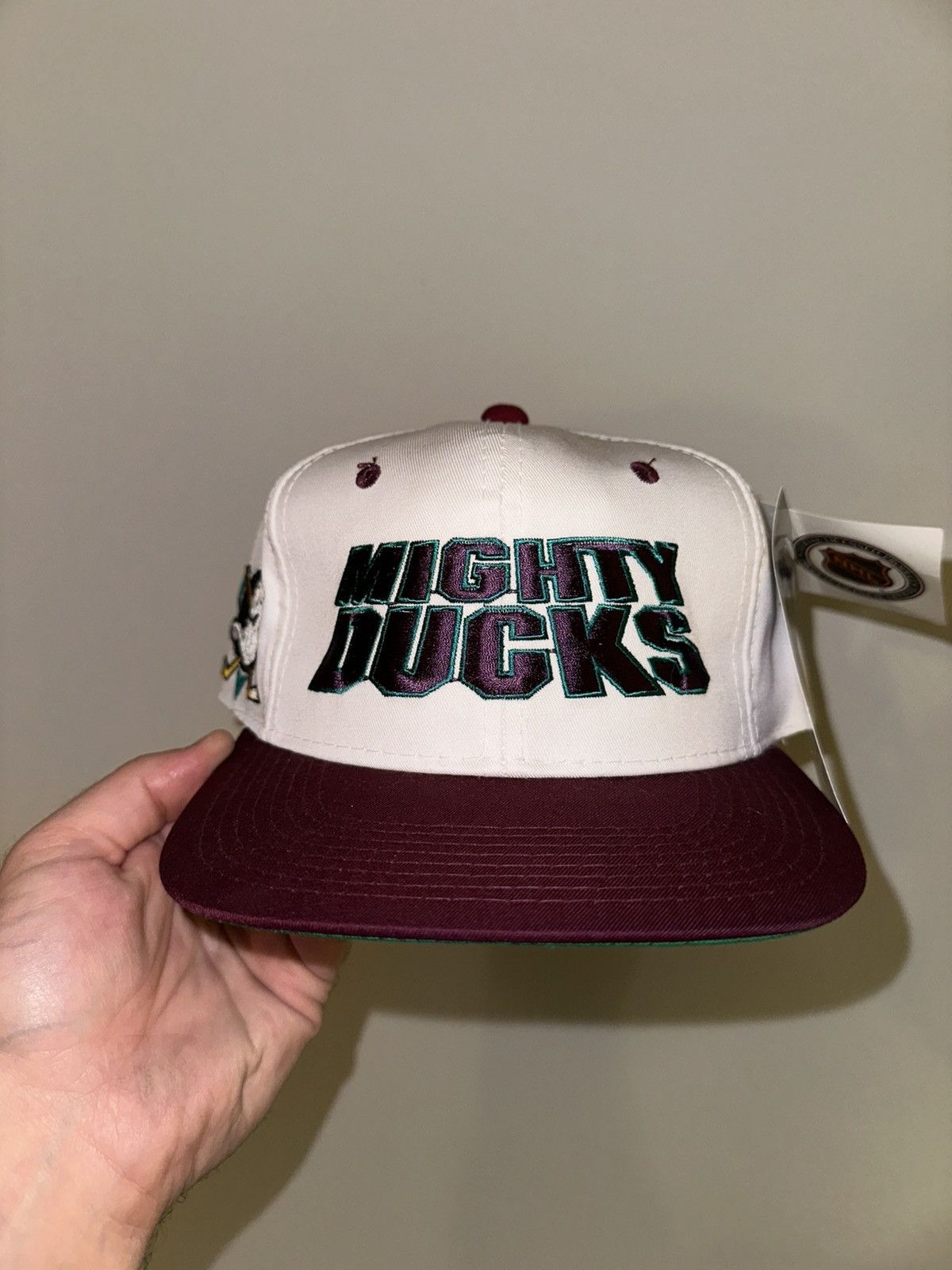 Sports Specialties × Vintage Vintage DS Mighty Ducks Sport Specialties Script Snapback Size ONE SIZE - 1 Thumbnail