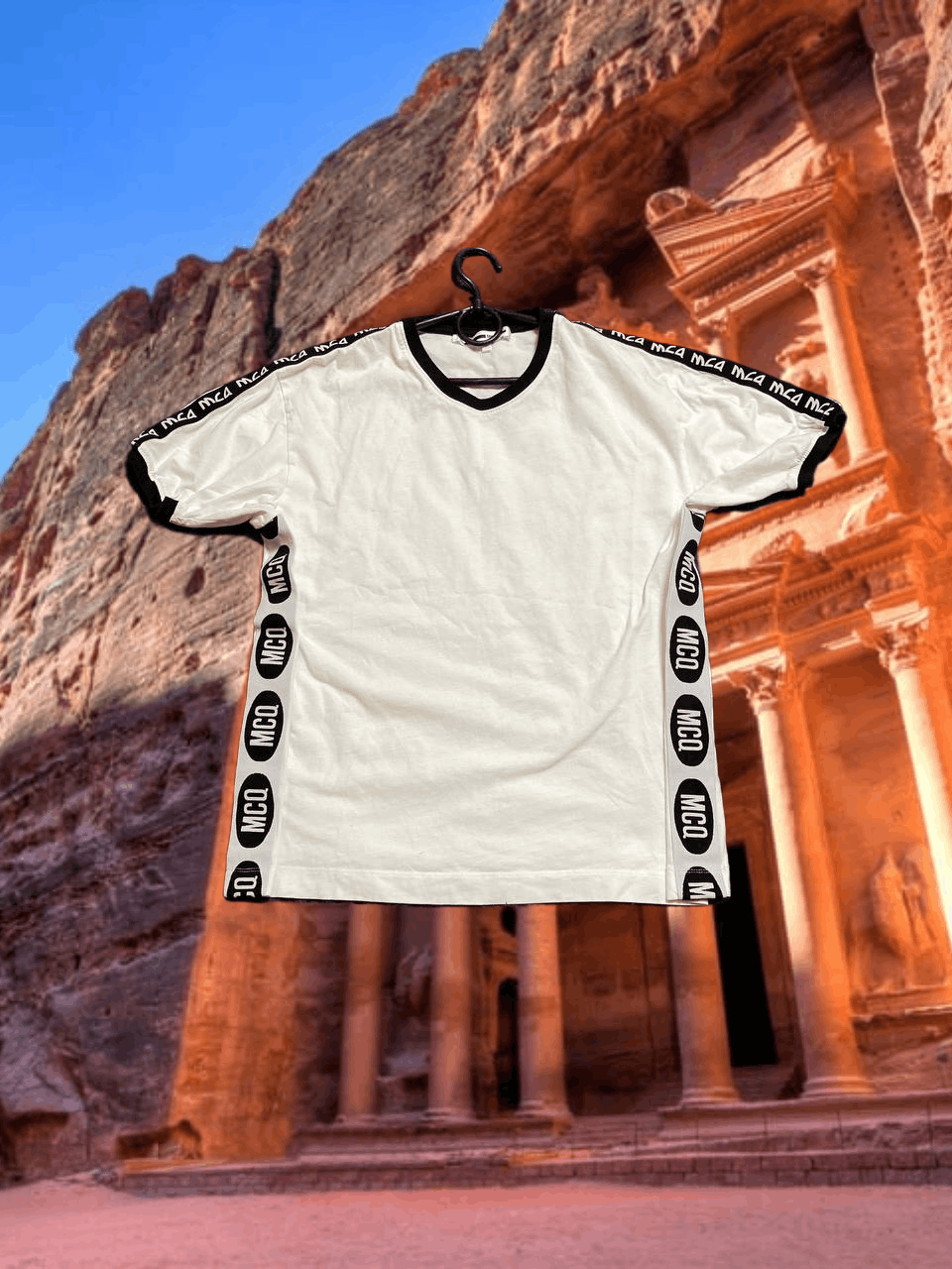 MCQ Y2K luxury white shirt MCQ big logo print Vintage Size US M / EU 48-50 / 2 - 1 Thumbnail