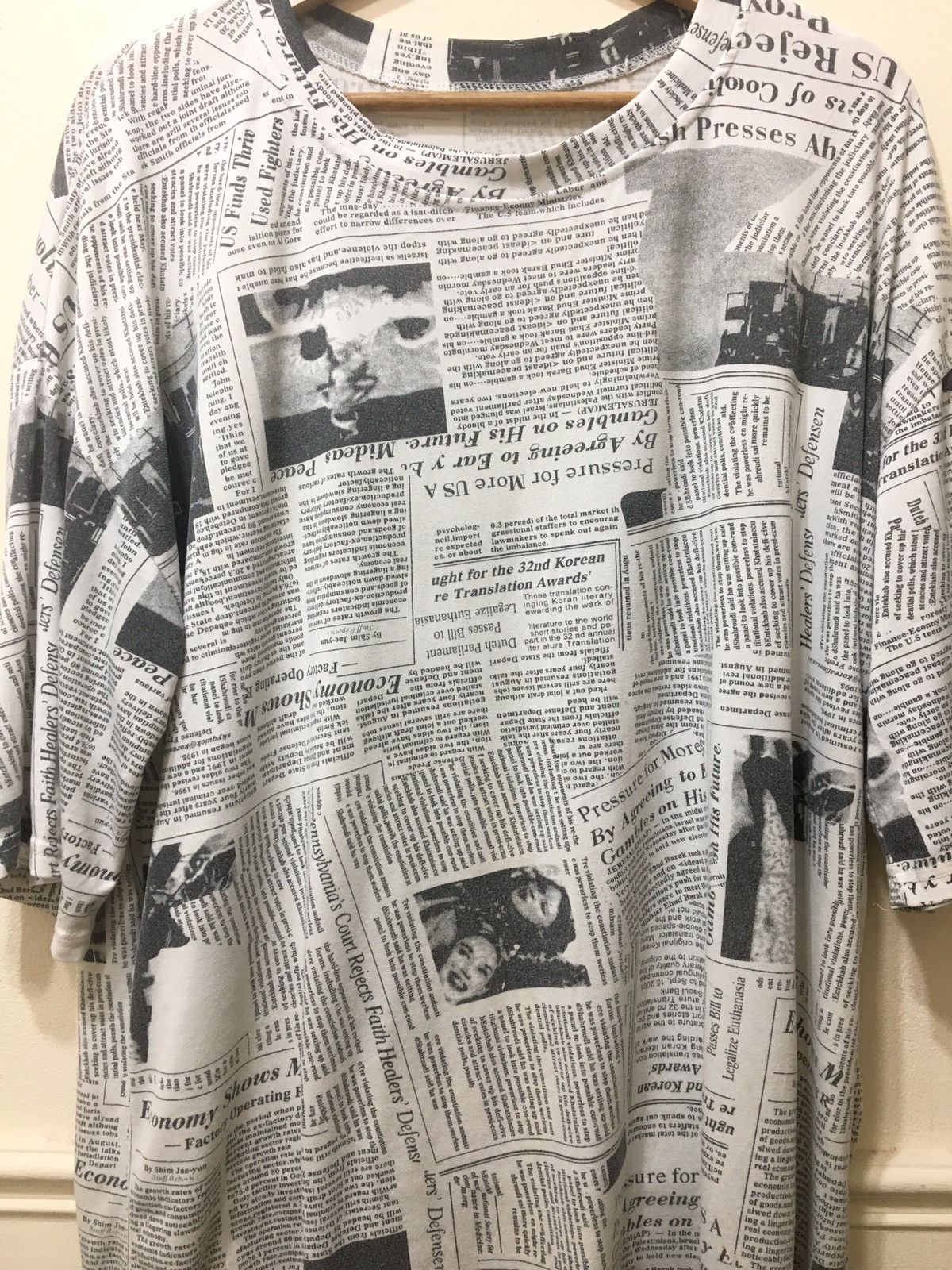 Other Vintage overprints newspaper shirt Size US XXL / EU 58 / 5 - 3 Thumbnail