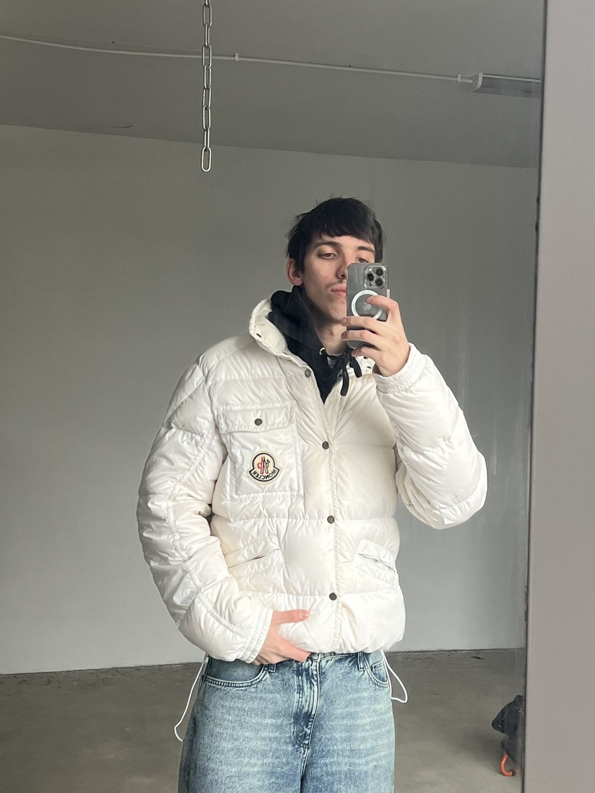 Moncler Vintage Moncler down jacket big patch logo white Size US XL / EU 56 / 4 - 22 Thumbnail