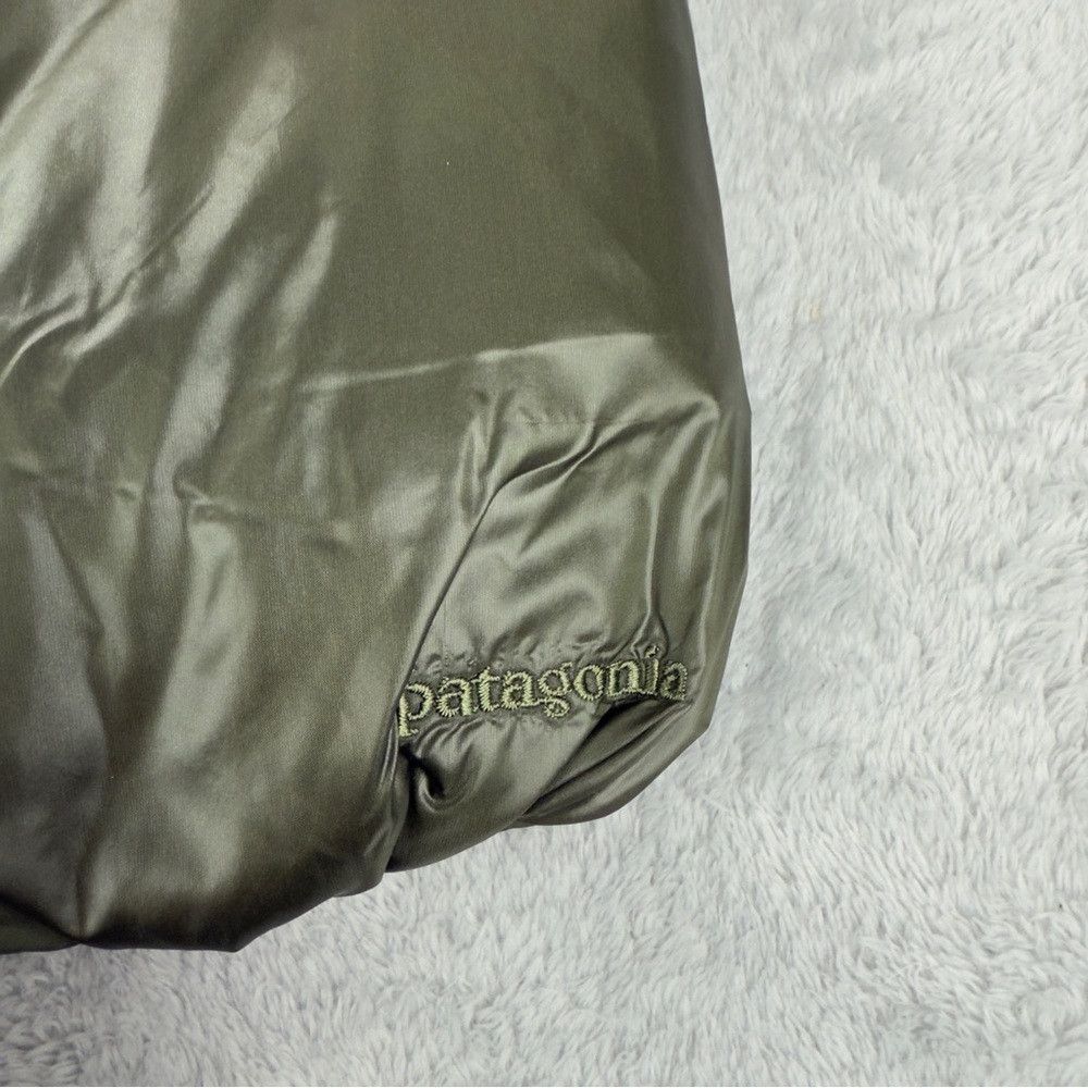 Patagonia Patagonia NWT Women's Size Small Raven Rocks 75% Down 25% F Size S / US 4 / IT 40 - 8 Thumbnail