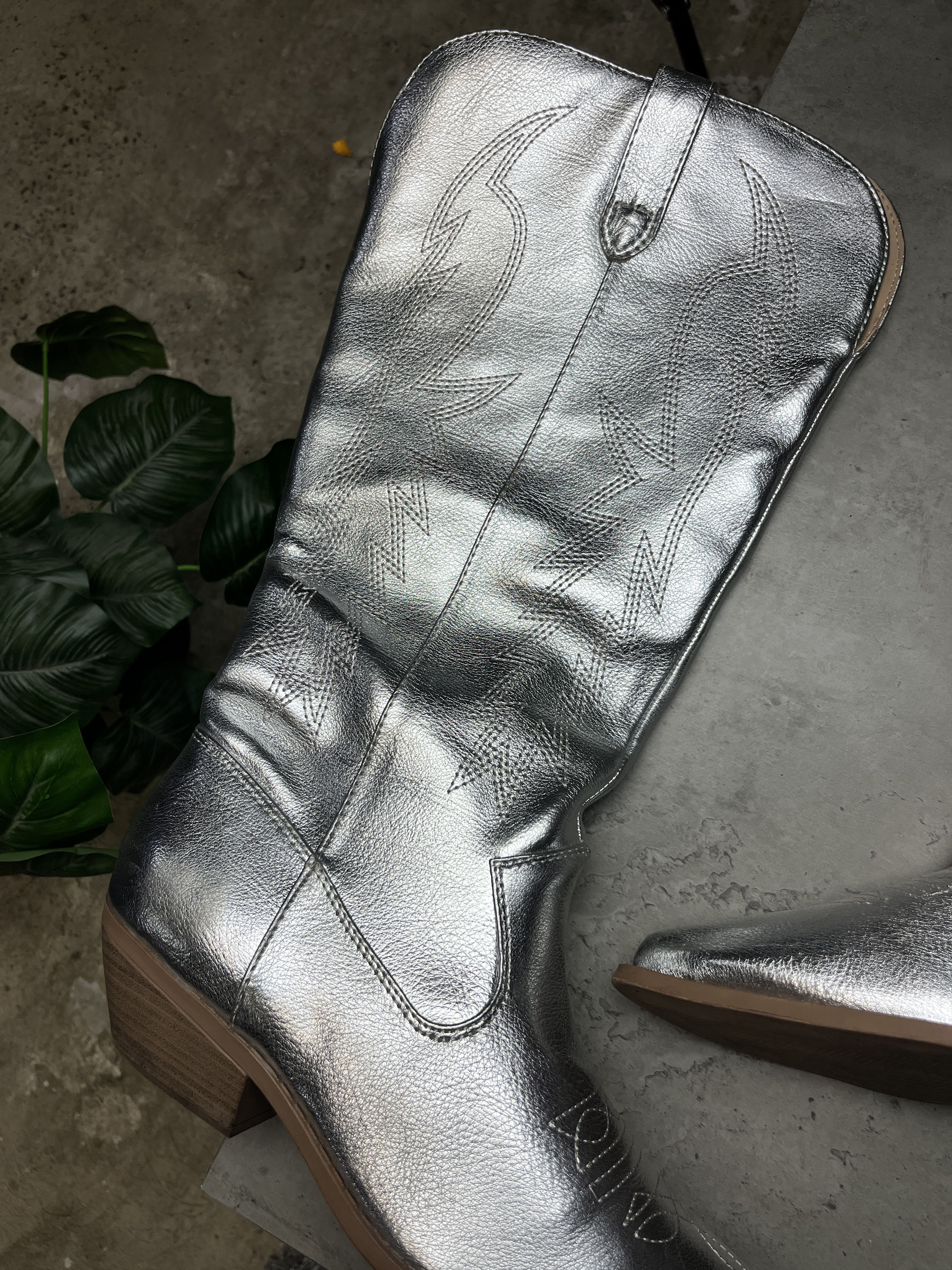 Other 2000s WESTERN COWBOY O-RING HARNESS EMBROIDERED BOOTS - 5122 Size US 8 / EU 41 - 3 Thumbnail