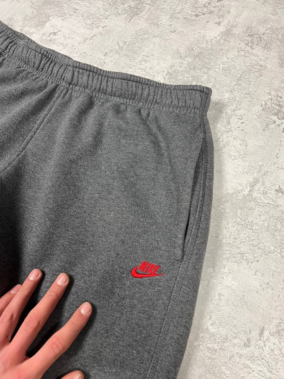 Nike Vintage Nike Baggy Grey Sweatpants Joggers Pants Size L Size US 34 / EU 50 - 7 Thumbnail