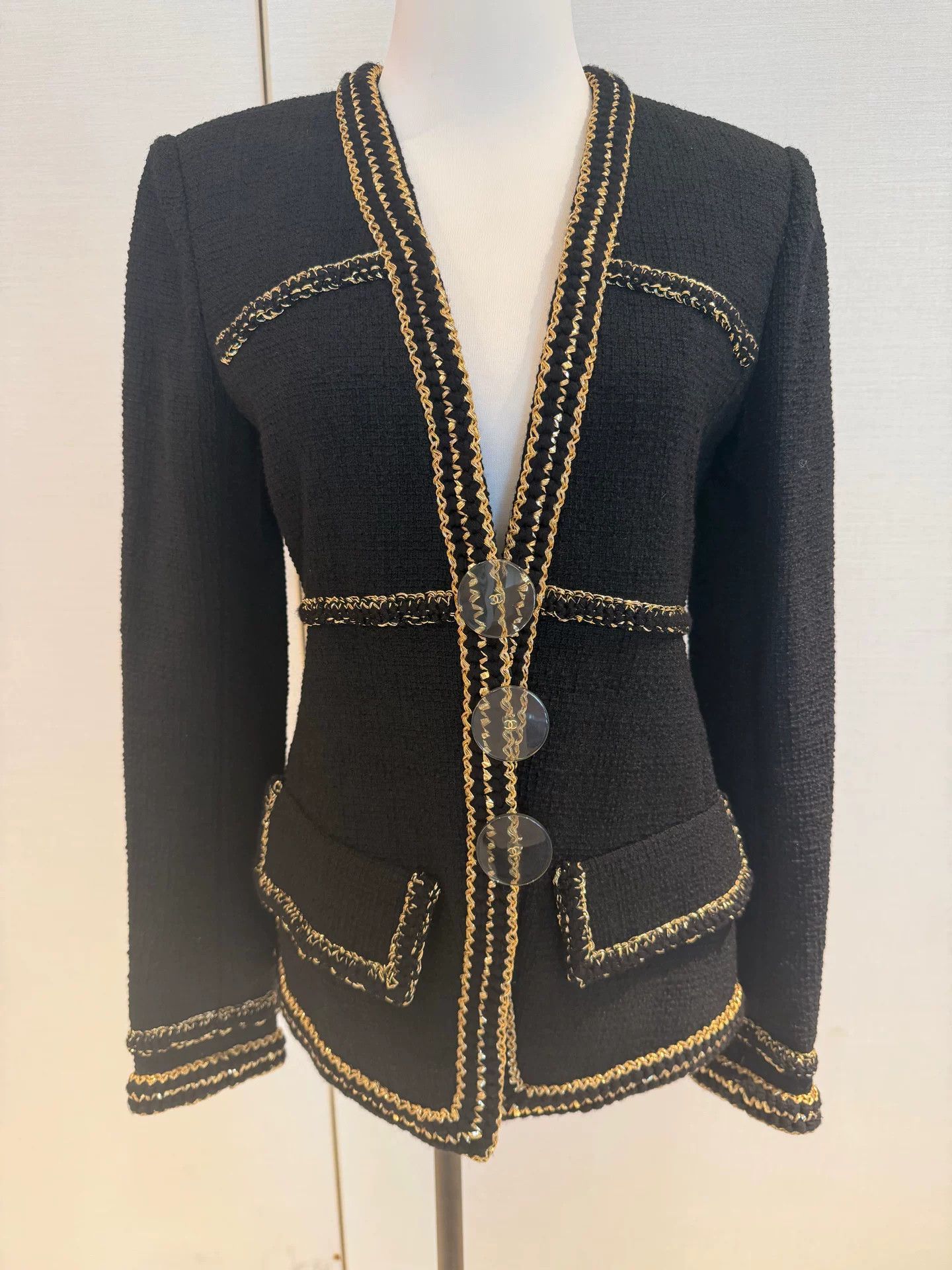 Chanel Chanel Metropolis Black Wool Jacket Size US S / EU 44-46 / 1 - 1 Thumbnail