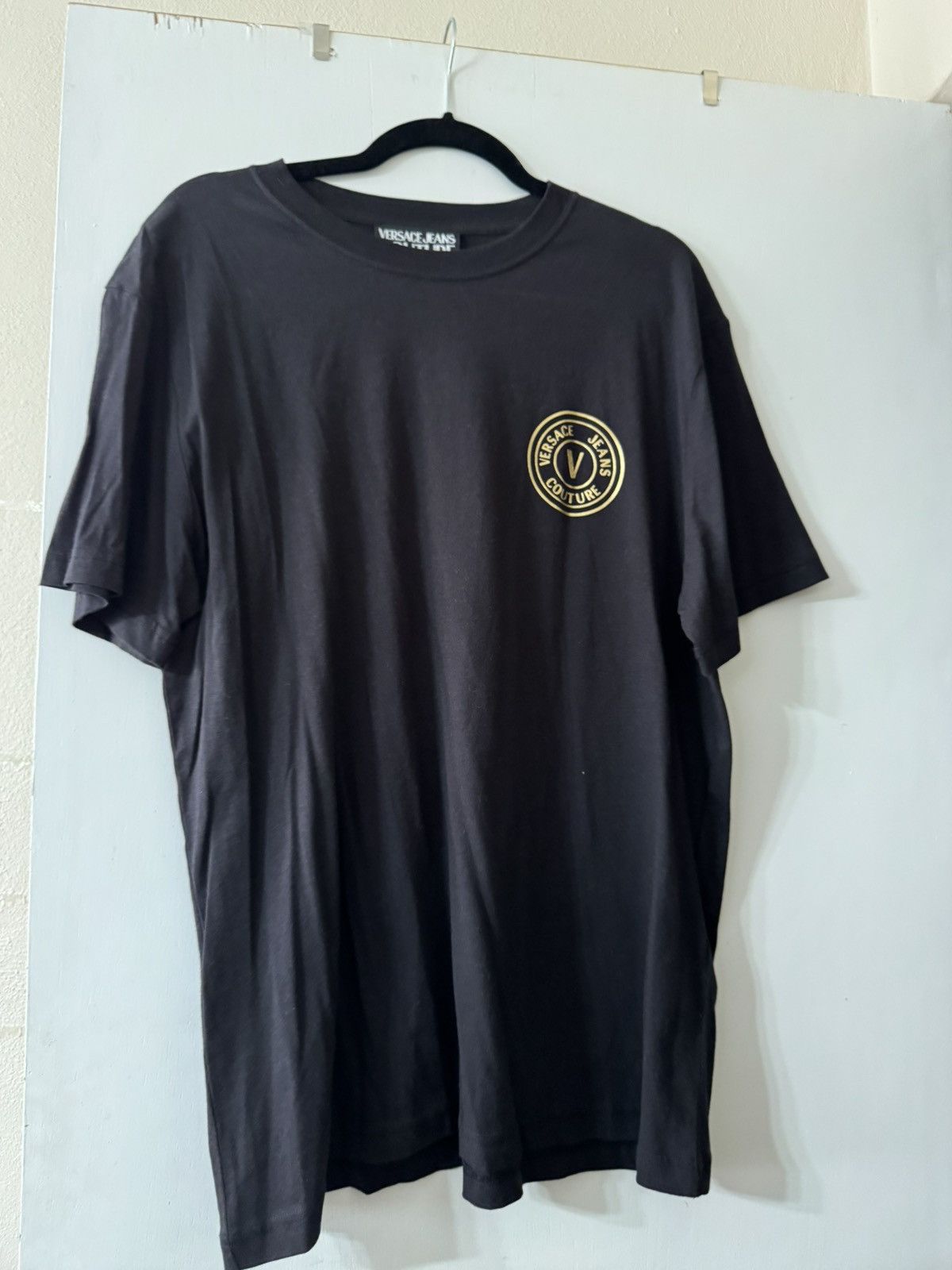 Versace Jeans Couture Versace Black Tee with Gold Logo Size US XXL / EU 58 / 5 - 1 Thumbnail