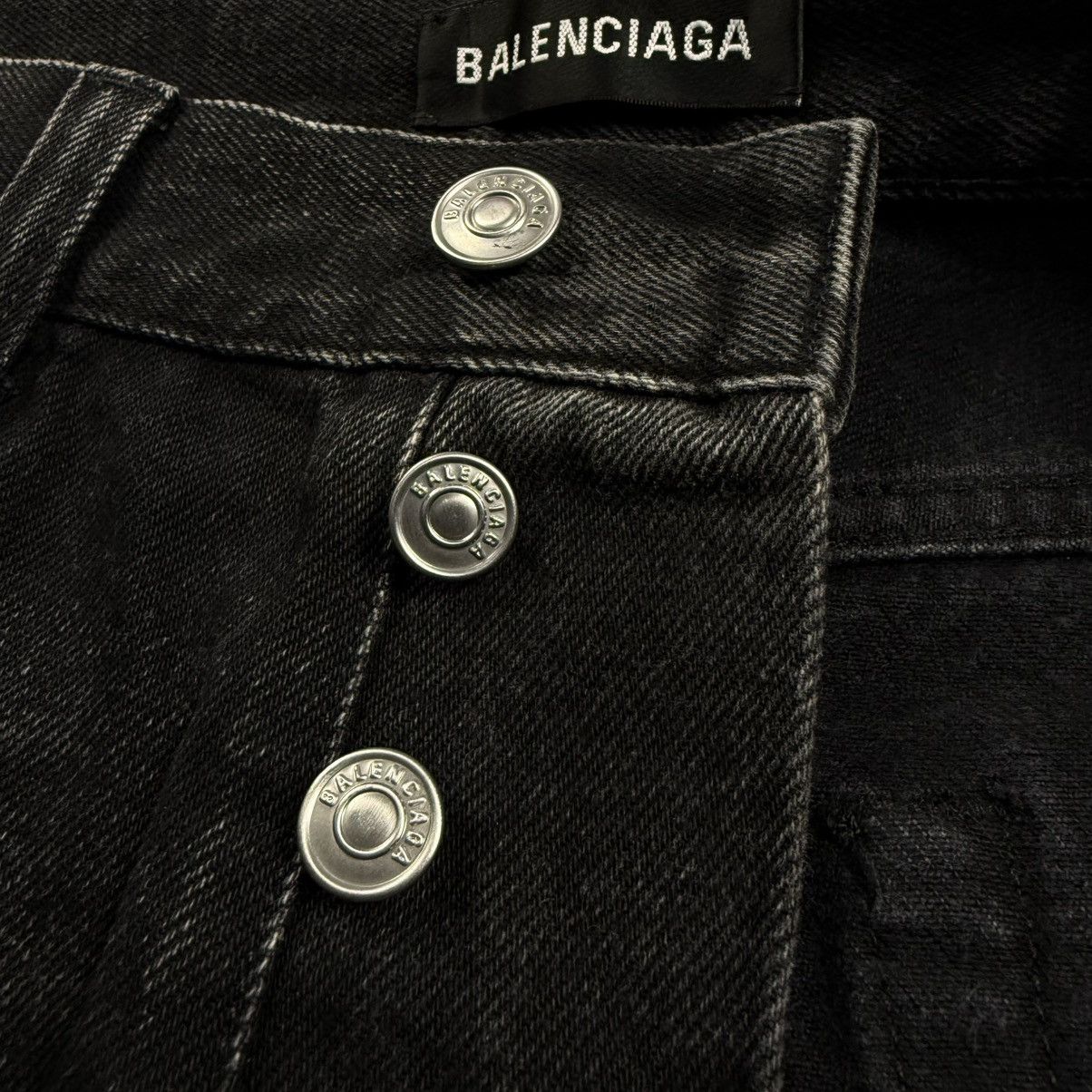 Balenciaga Balenciaga Denim Cut Off Shorts Size US 30 / EU 46 - 5 Thumbnail