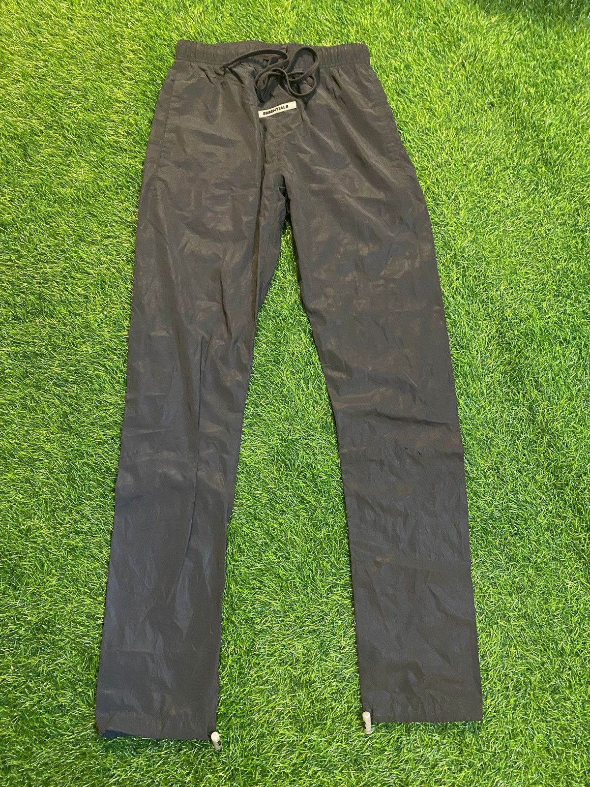 Fear of God Essentials fear of god fog track reflective pants size XXS Size US 28 / EU 44 - 1 Thumbnail