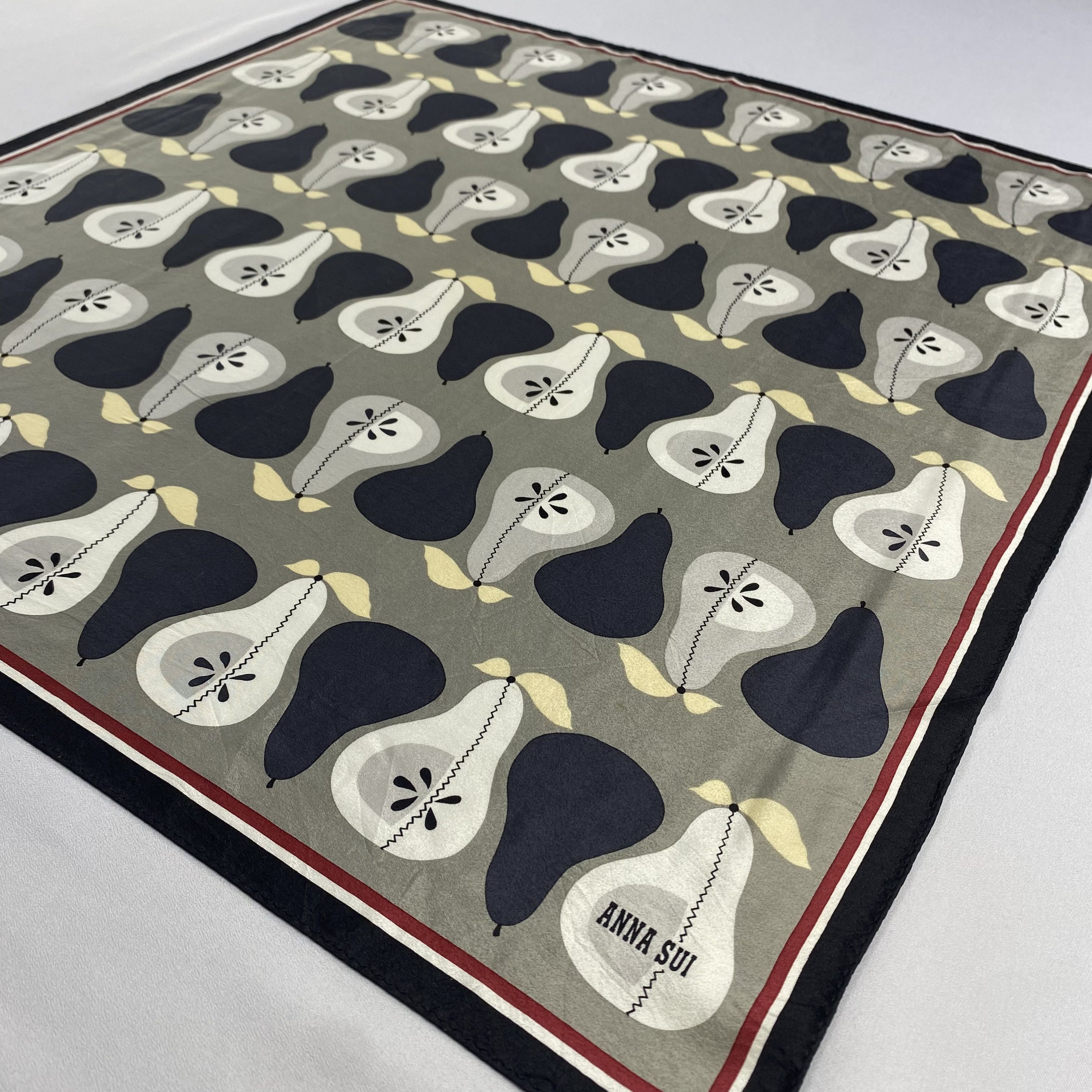 Vintage Anna Sui Bandana/ Handkerchief / Neckerchief-P1924 Size ONE SIZE - 2 Thumbnail