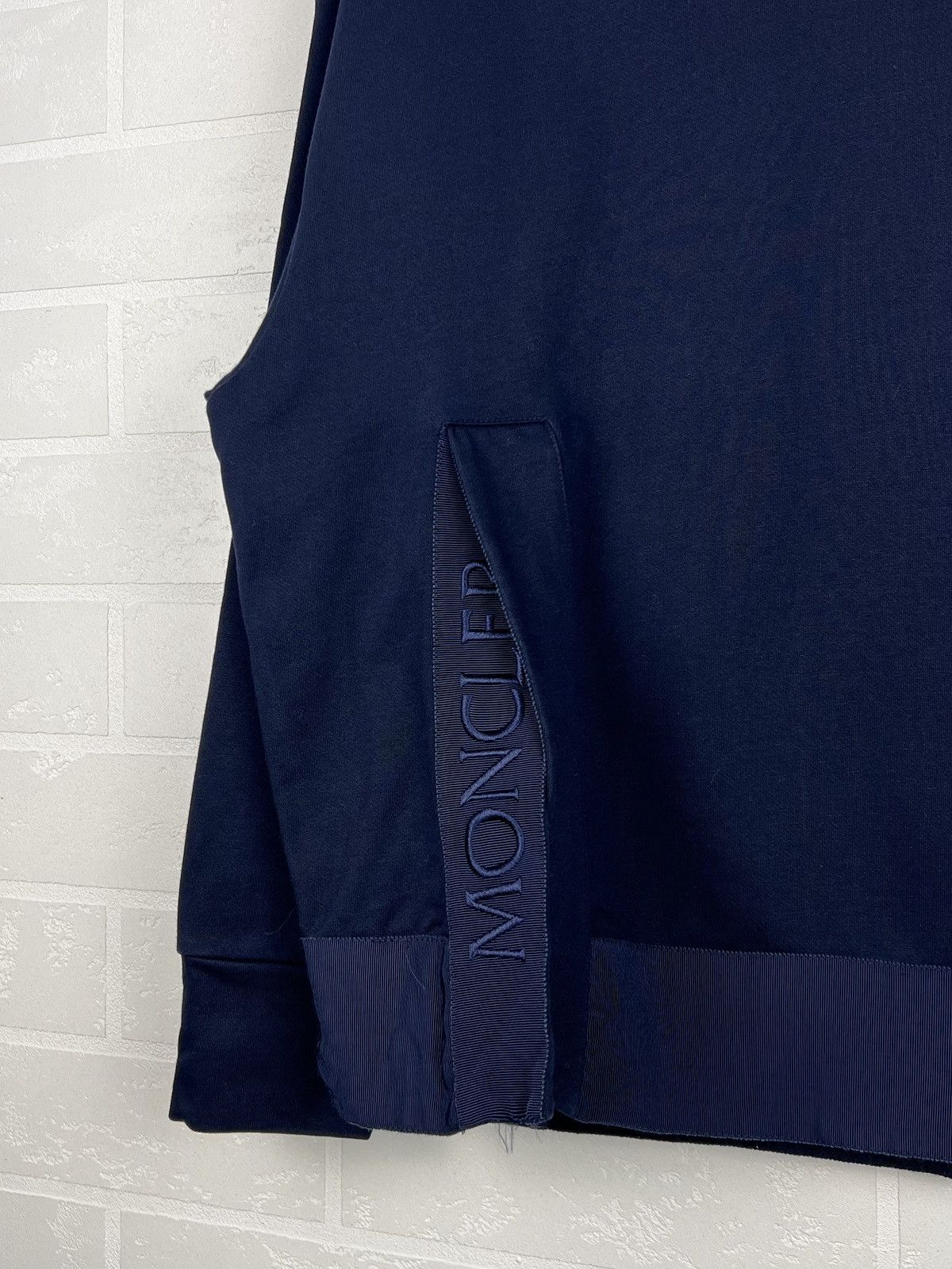 Moncler MONCLER Sweatshirt Cotton Crew Neck Side Logo Navy Men's Size US L / EU 52-54 / 3 - 5 Thumbnail