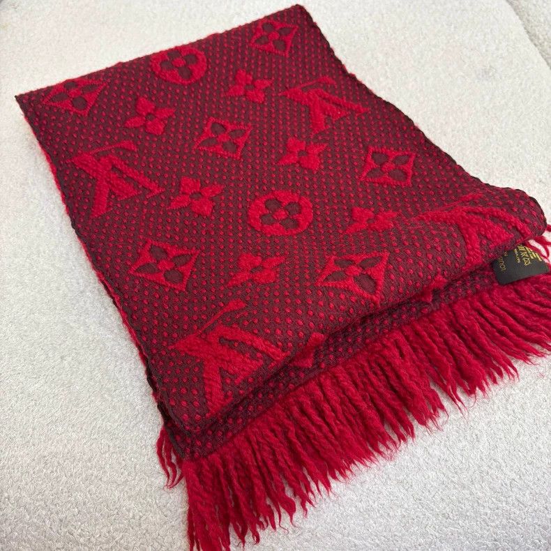 Louis Vuitton Louis Vuitton Wool red full logo fringe scarf Size ONE SIZE - 4 Thumbnail